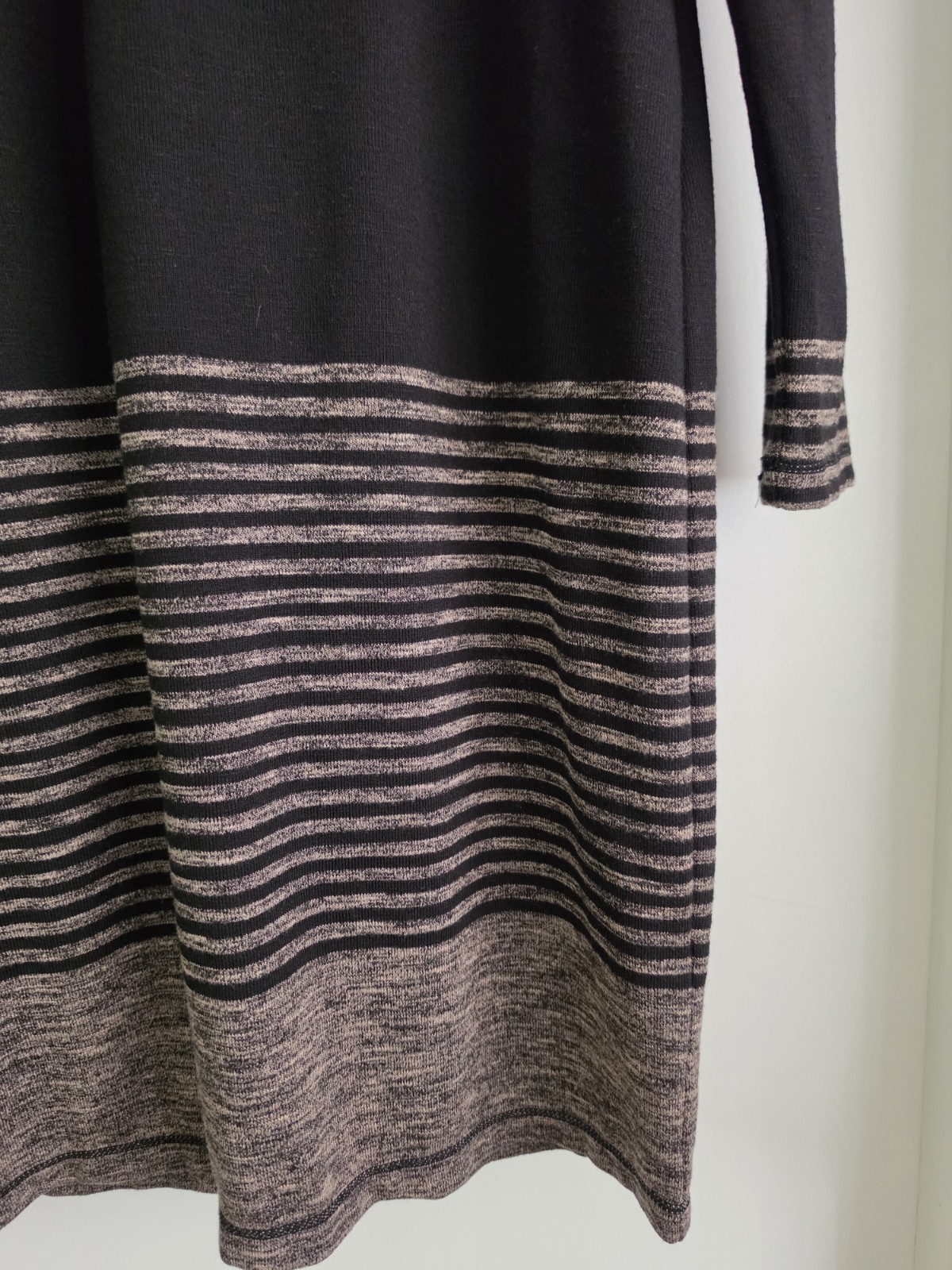 Max Studio Gray Black Long Sleeve Stretch Knee Length Sweater Dress Size Large
