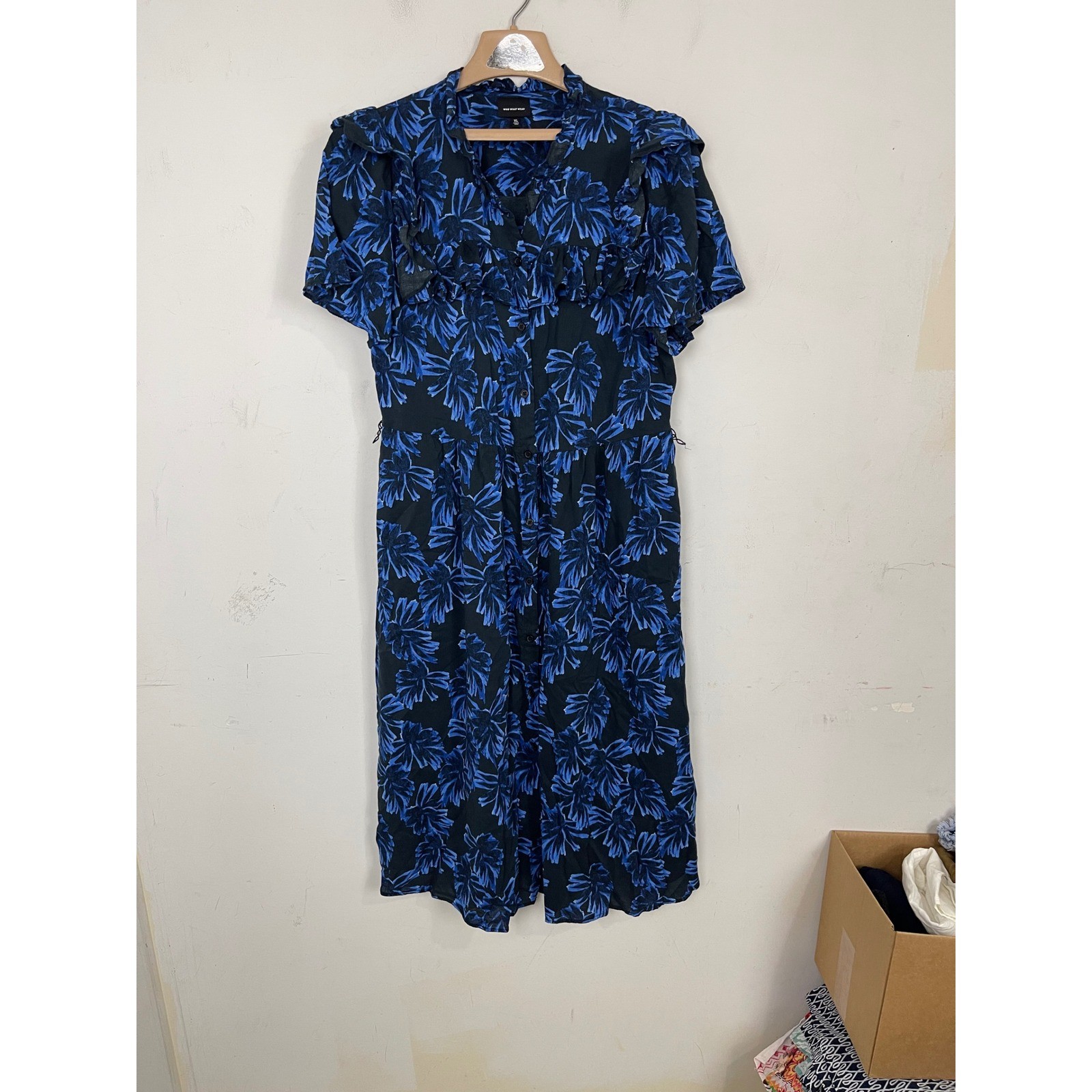 Who What Wear Blue Floral Palm Ruffle Midi Dress Button Front XL Short Sleeve