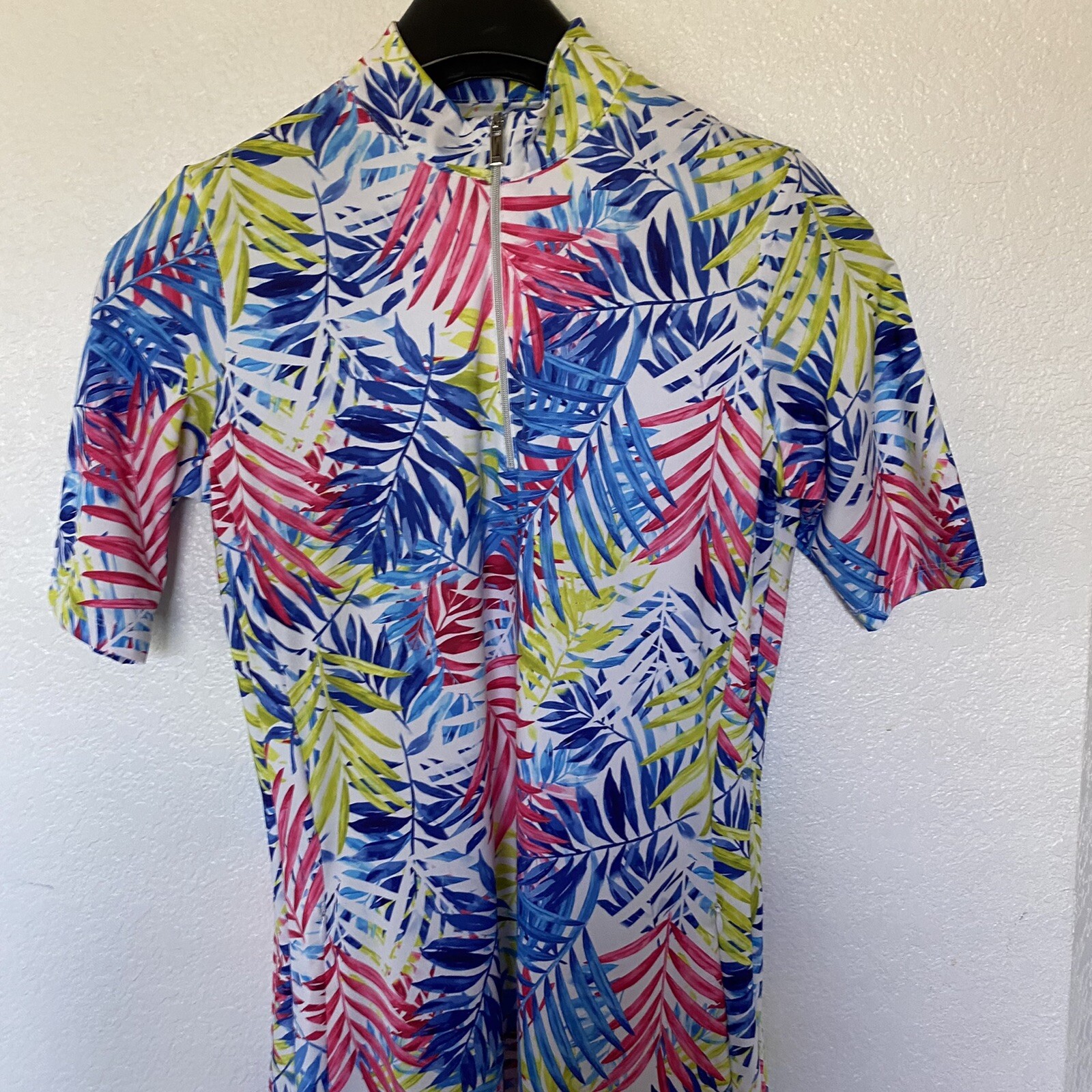 TAIL Colorful 1/2 Sleeve 1/4 Zip Leave Pattern Flared Hem Athletic Dress Size S