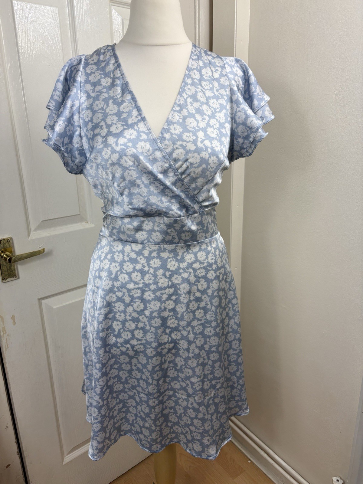 Blue Vanilla Light Blue White Floral Satin Wrap Dress UK 10