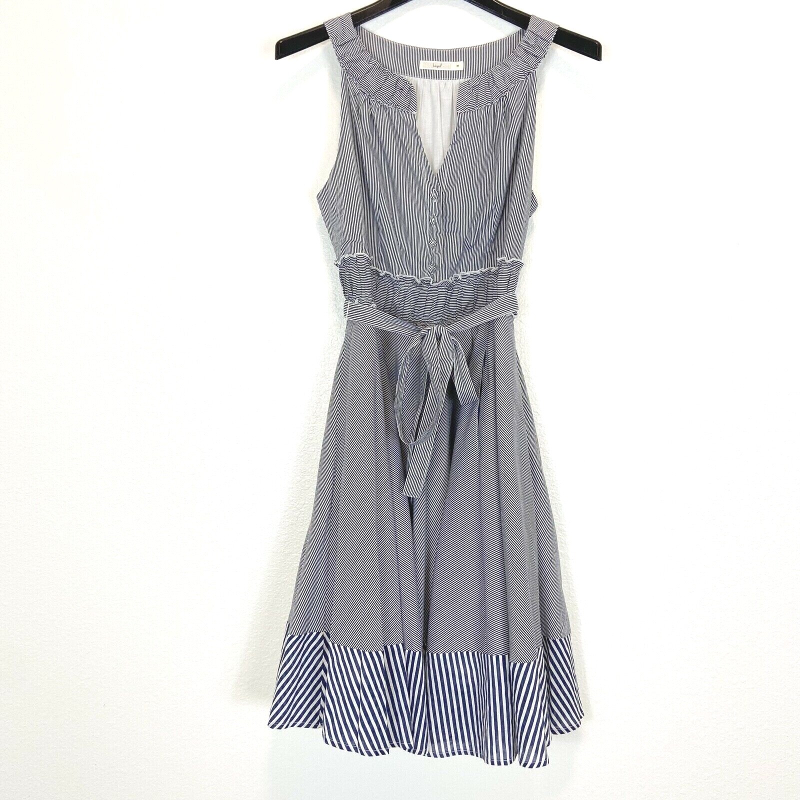 Hazel Women’s Size Medium Blue White Striped Ruffle A-Line Dress Zipper Cinched