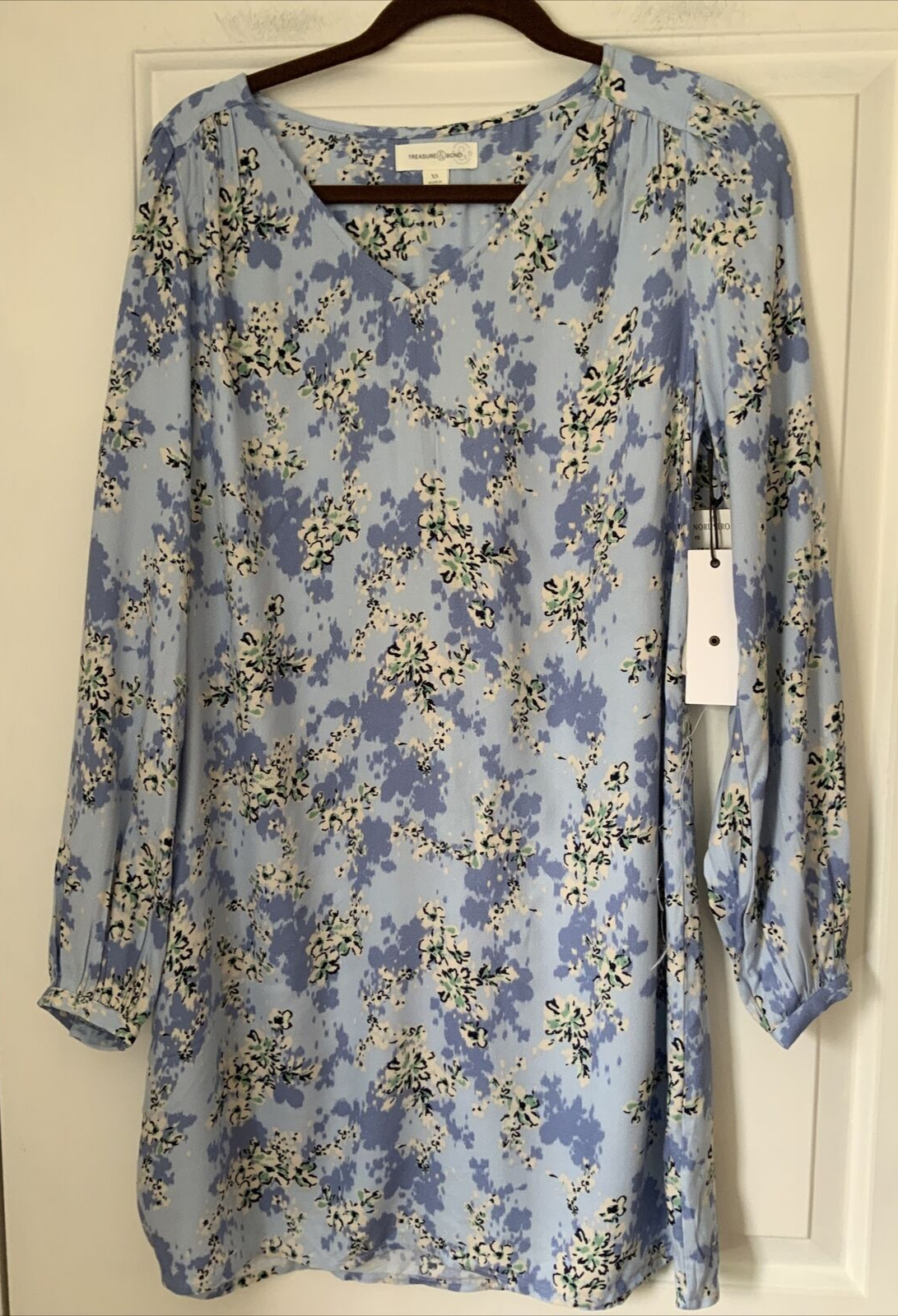 TREASURE & BOND Ivory Blue Larkspur Floral Print V-Neck Shift Dress XS New