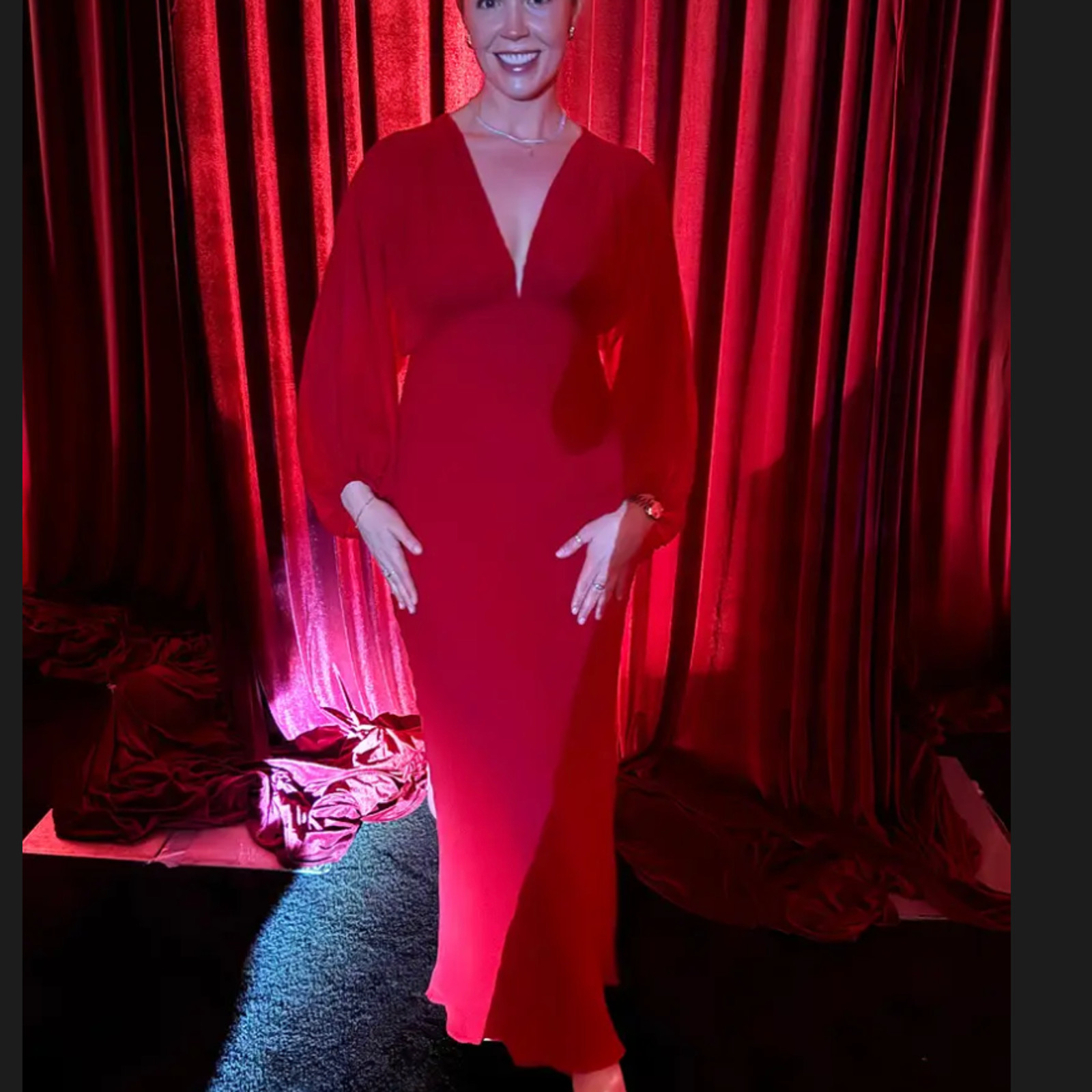 Shona Joy Red Plunging Chiffon Gown SIZE 0 Formal Draped Maxi Dress $440 Flaw