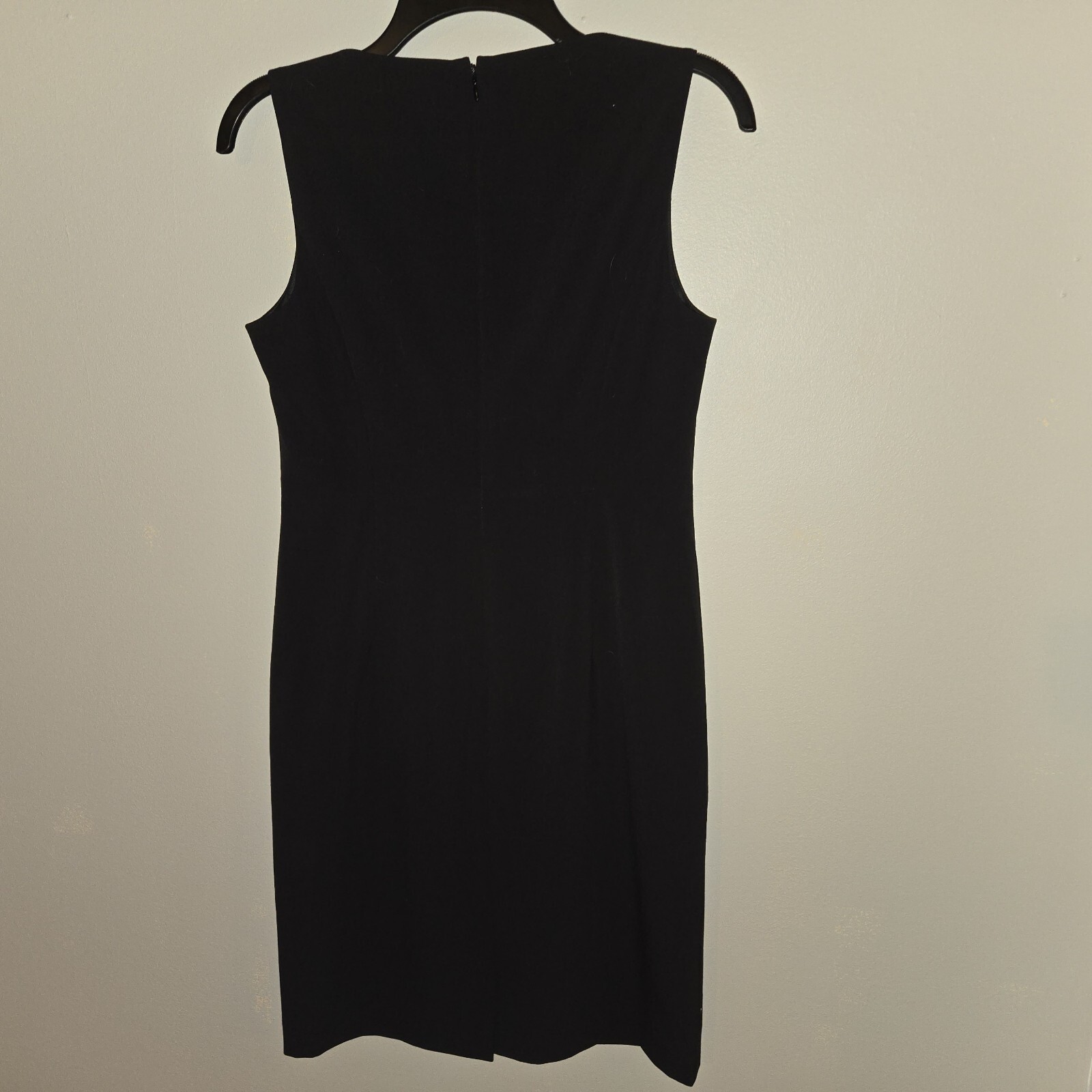 The Limited Black Sleevless Pleated Back Slit Dress 6P
