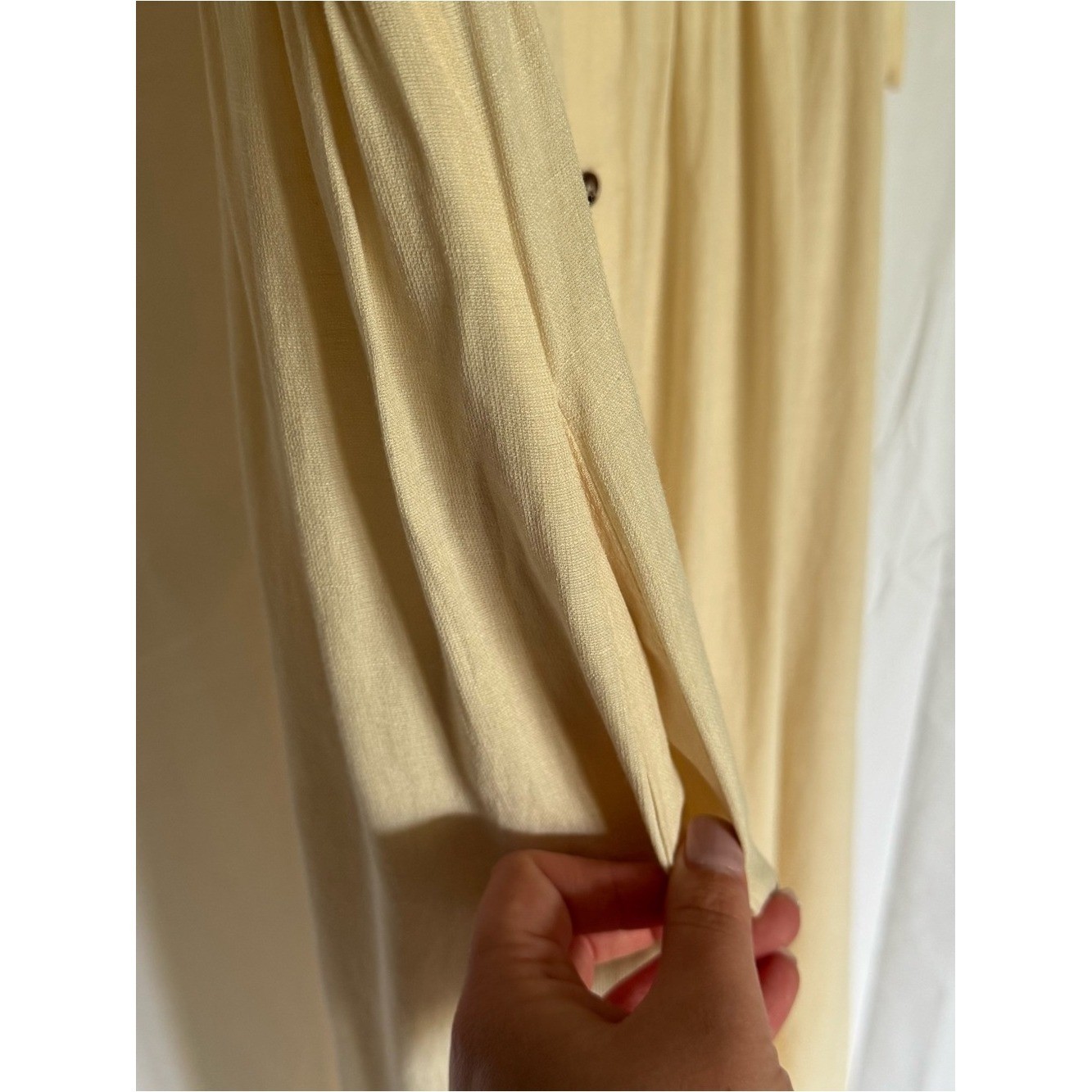 Cream V-Neck Button-Front Midi Dress With Pockets! Size M
