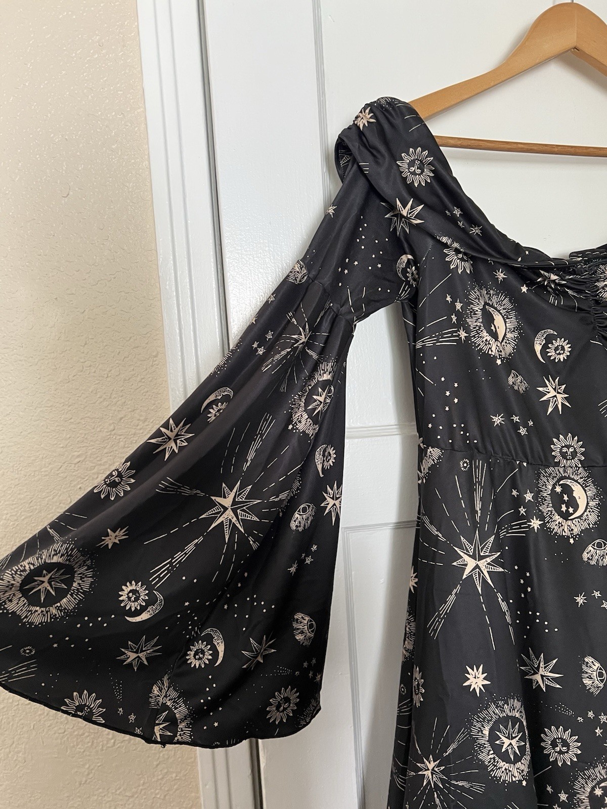 Womens XL Celestial Moon Stars Sun Off Shoulder Mini Dress Bell Sleeve Goth Boho