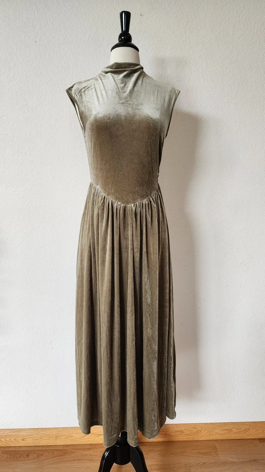 New Anthro Maxi Dress Size Small XS Velvet Olive Green Wedding Coquette