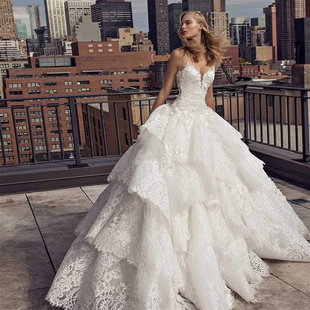 Elegant Wedding Dress Layered Lace Applique Backless Sleeveless Boho Bridal Gown