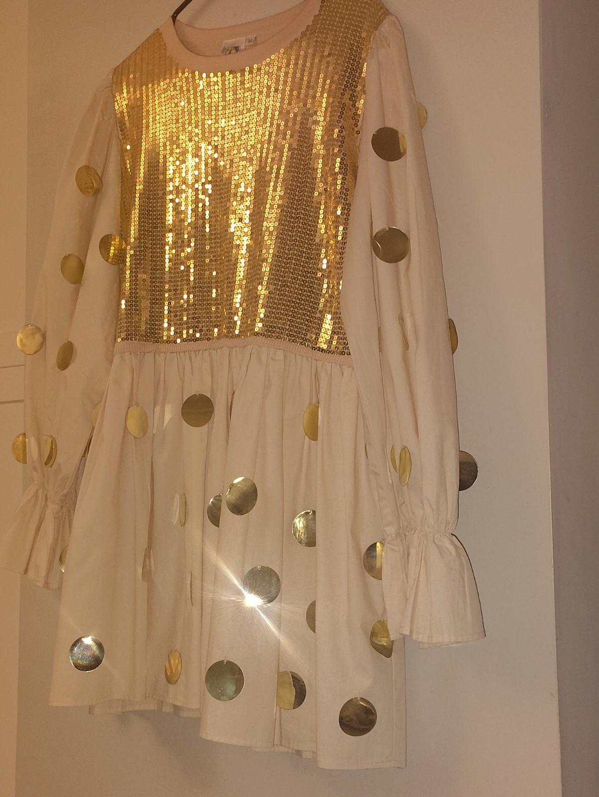 QUEEN OF SPARKLES EMBELLISHED MINI DRESS SZ M