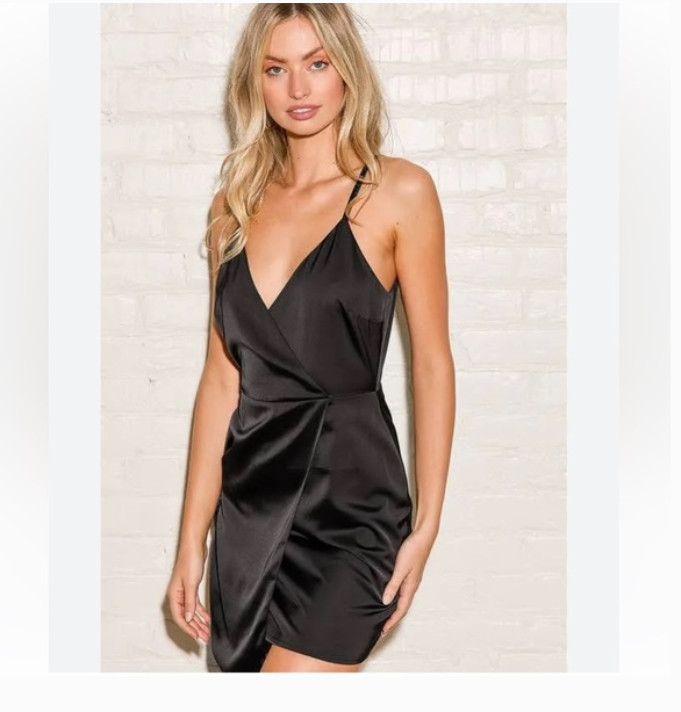 Lulus What a Stunner Black Satin Asymmetrical A-Line Mini Dress Size M – NEW