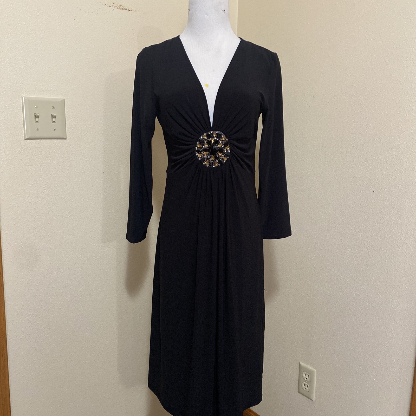 Tirana B Black Knit Dress Size Small. Pullover Dress 95% Polyester, 5% Spandex