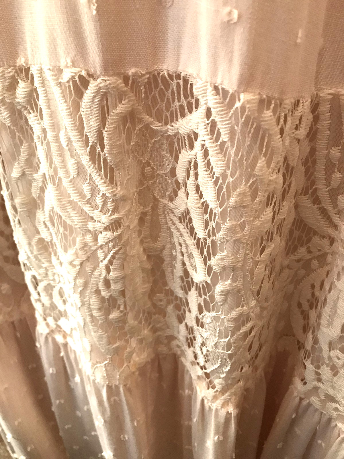 Torrid NWT Plus Size 1X Ivory Swiss Dot Lace Contrast Tiered Maxi Dress Romantic