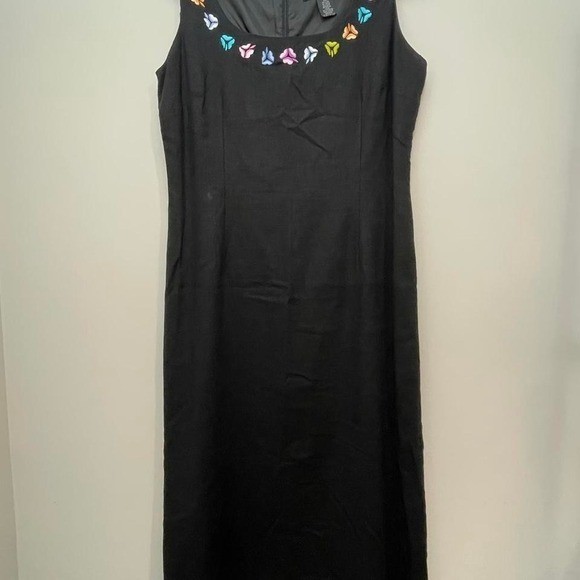 Black Linen Nicole Studio 10 midi dress with embroidered flowers.