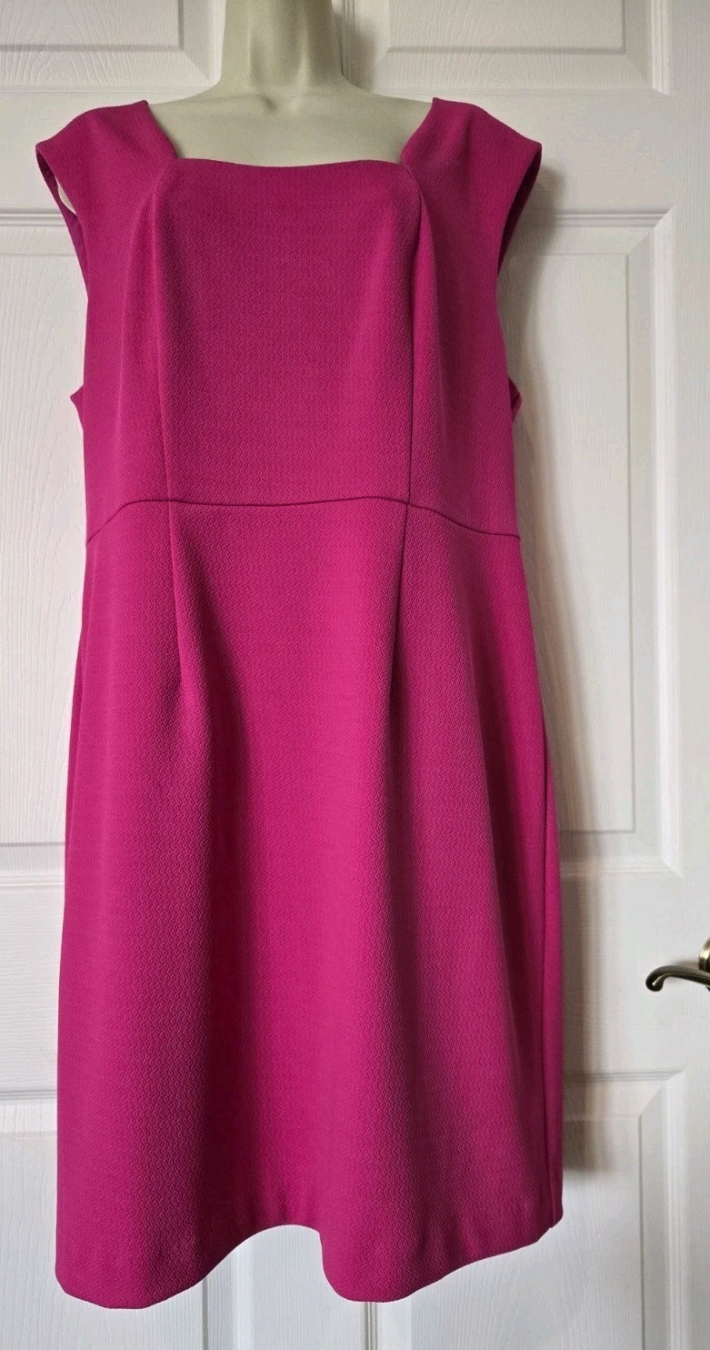 Trina Turk Vibrant Fushia Pink Sleeveless Lined Sheath Dress Sz 14 NWT