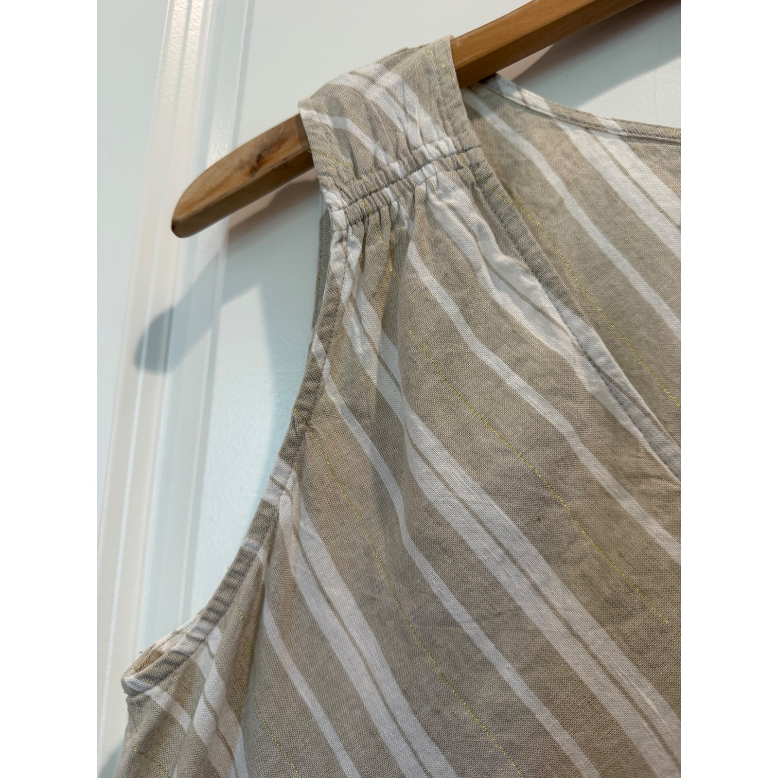 Liz Claiborne Linen Blend Striped V-Neck Shift Dress Tan Gold Metallic Women M