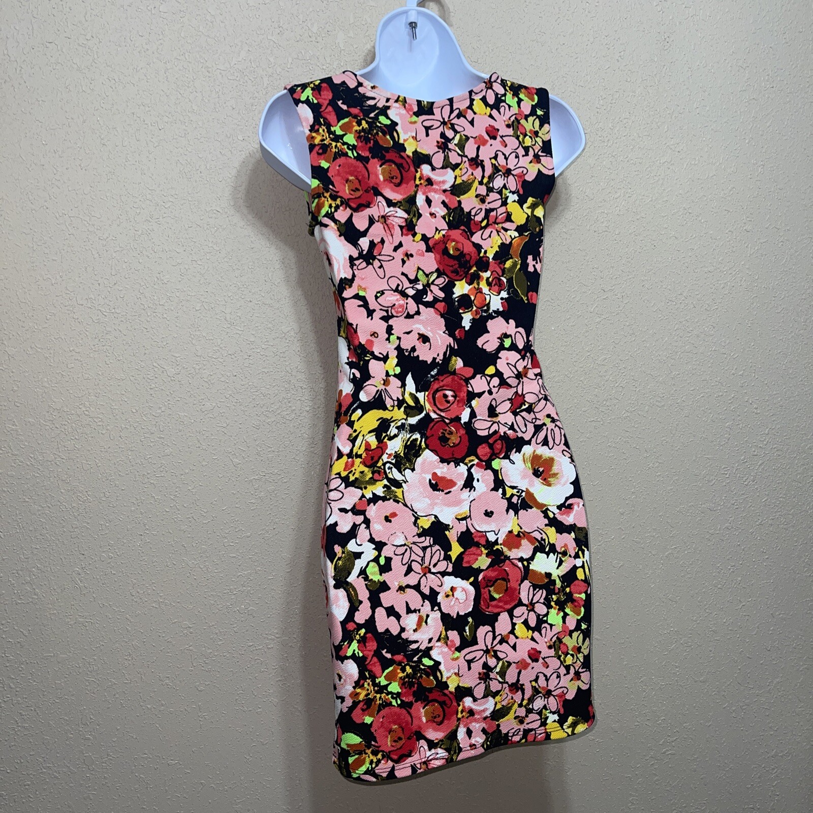 White Mark FLORAL Sleeveless Dress SZ S NEW