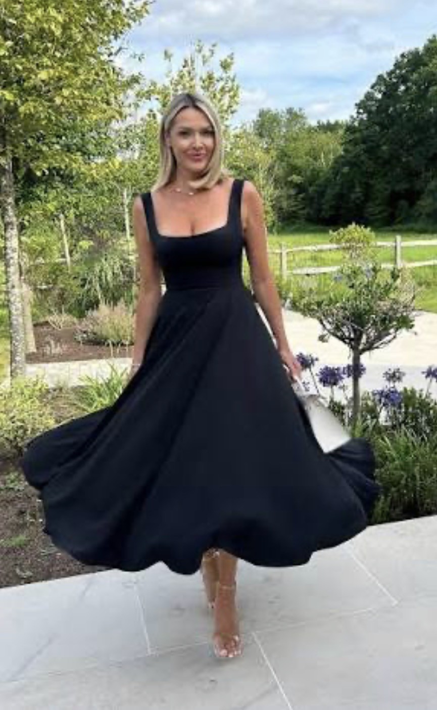 BNWT Odd Muse The Ultimate Muse High Waist Square Neck Midi Dress fits size 8