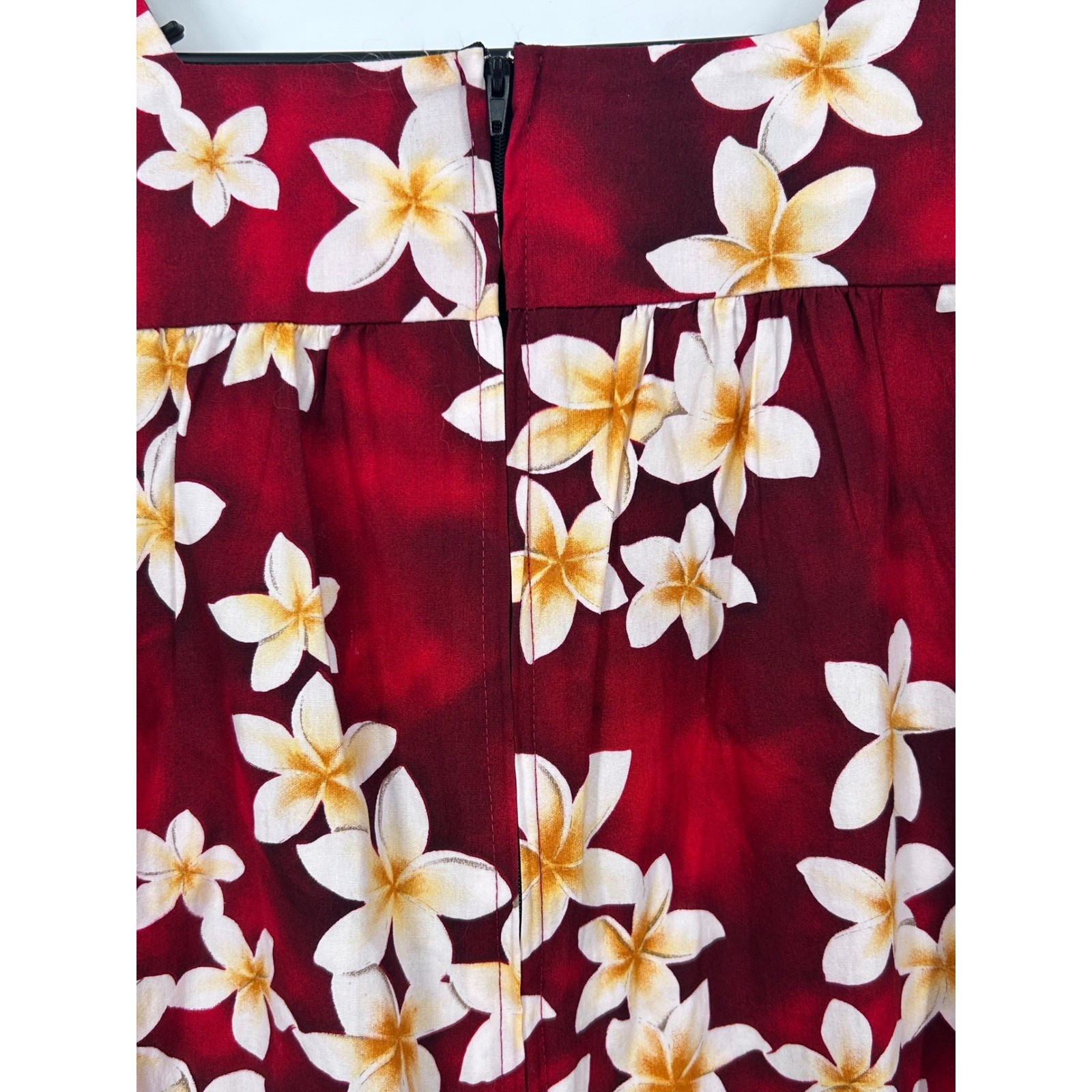Hilo Hattie MEDIUM Red Plumeria Floral Muumuu Dress Made in Hawaii – CJ