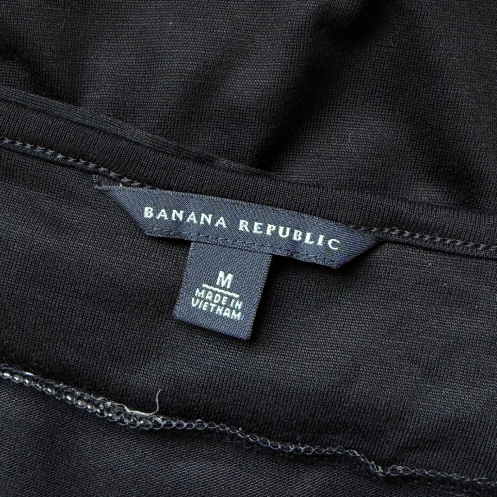 Banana Republic Dress Size Medium Black Fine Knit Rayon/Lyocell Pleated