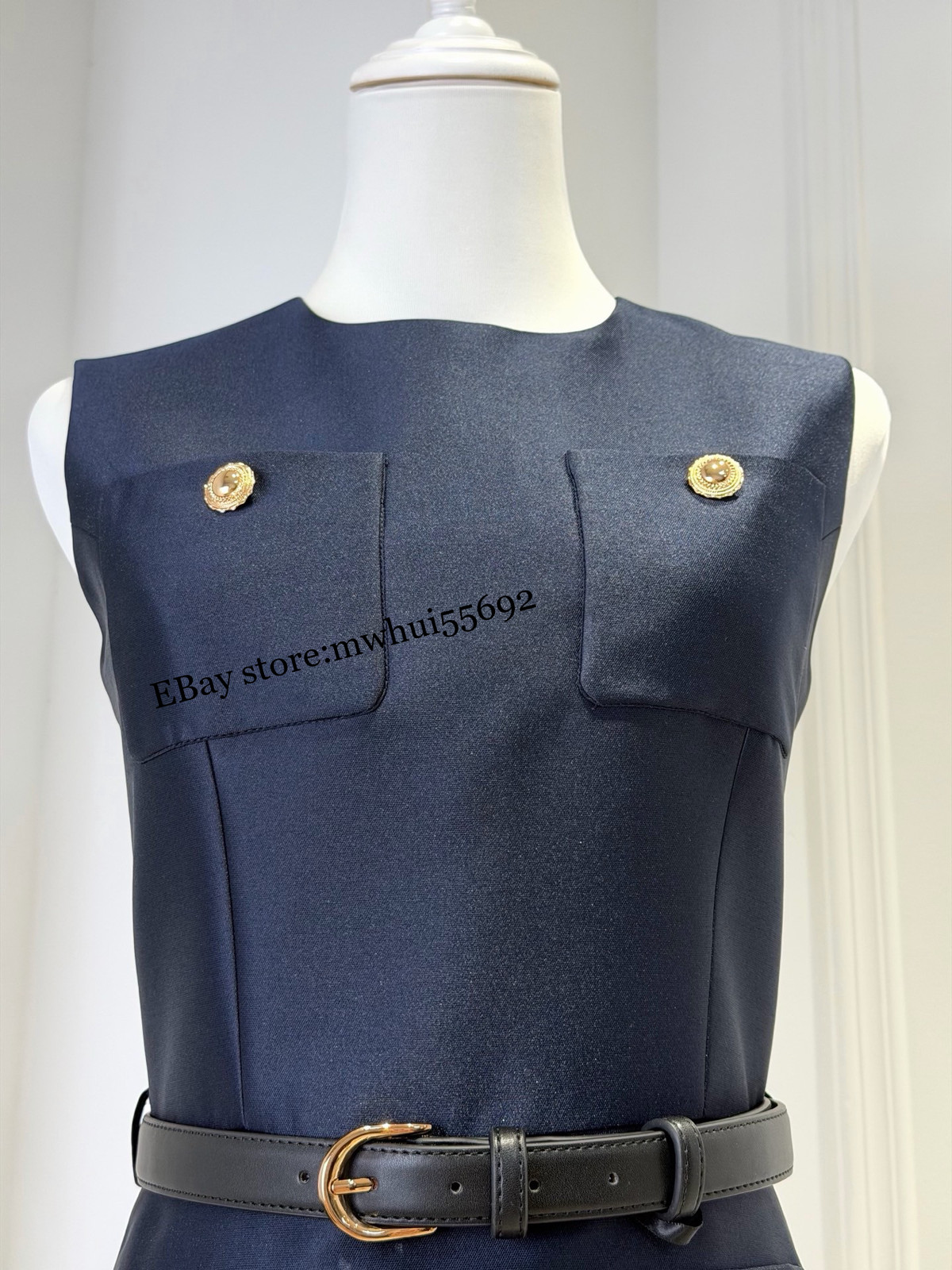 Elegant Temperament Slim Holiday Round Neck Sleeveless Pleated Dress 2026 Summer