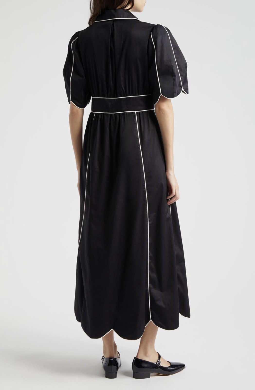 Farm Rio XLBlack And White Scallop Short Sleeve Midi Dress