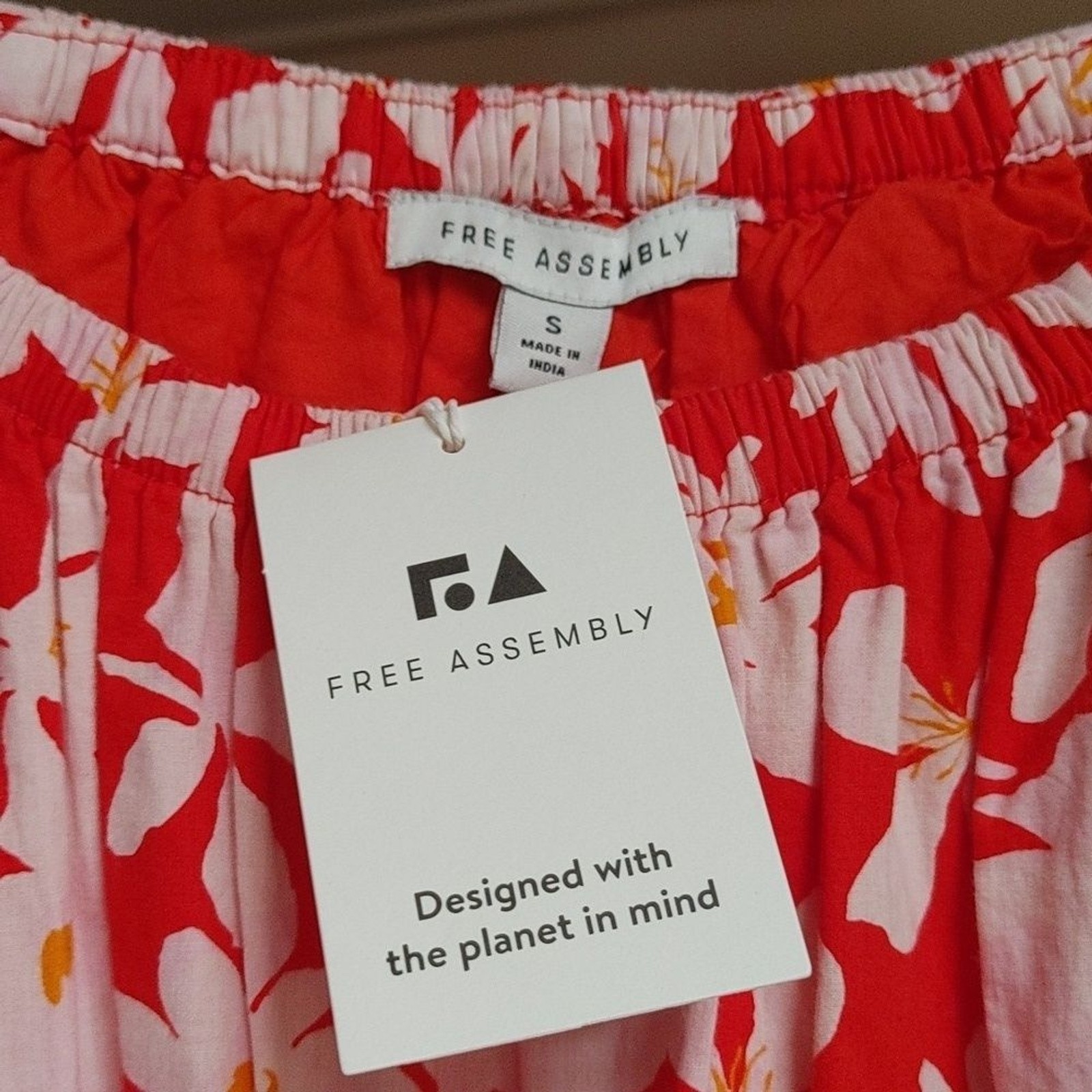 NWT’s Free Assembly Flutter Sleeve Mini Dress w Pockets Size S