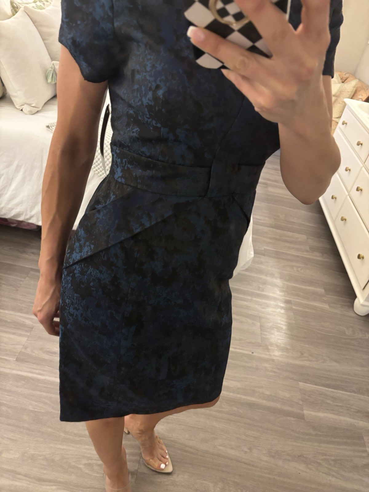 SHANI Blue/Black Floral Jacquard Sheath Knee Dress SS Cap Sleeve V-Neck 8