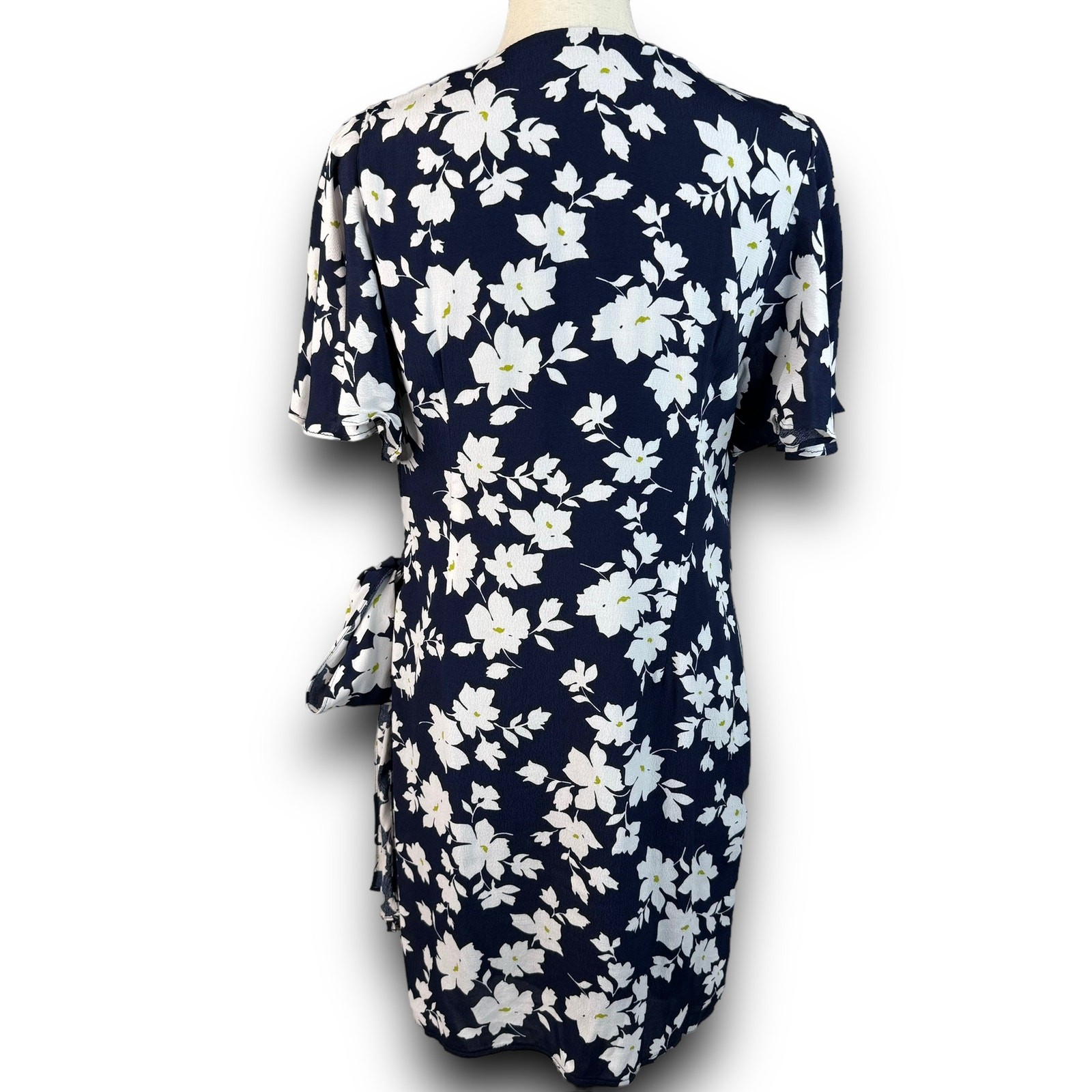 Blue Floral Wrap Mini Dress Vneck Short Sleeve Spring Summer Size Medium