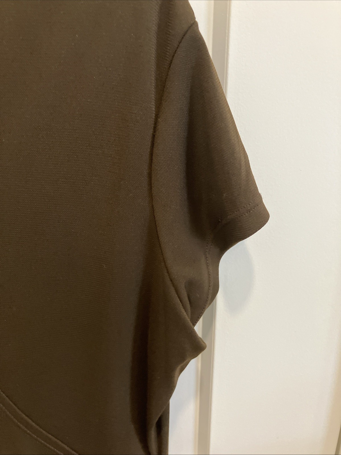 This Brown ELEMENTS V-neck dress features an asymmetrical faux-wrap Style sz L