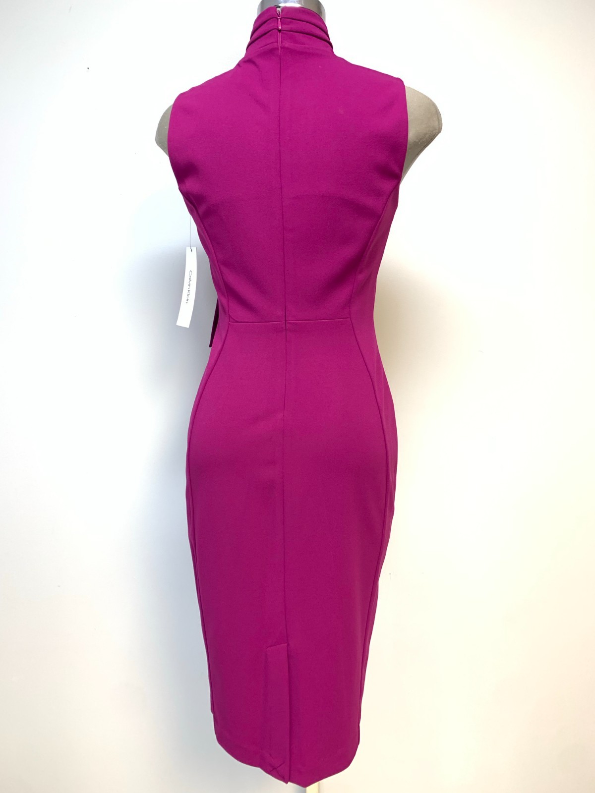 Size 2 Calvin Klein Elegant Boysenberry Sleeveless Crepe Sheath Midi Dress NWT