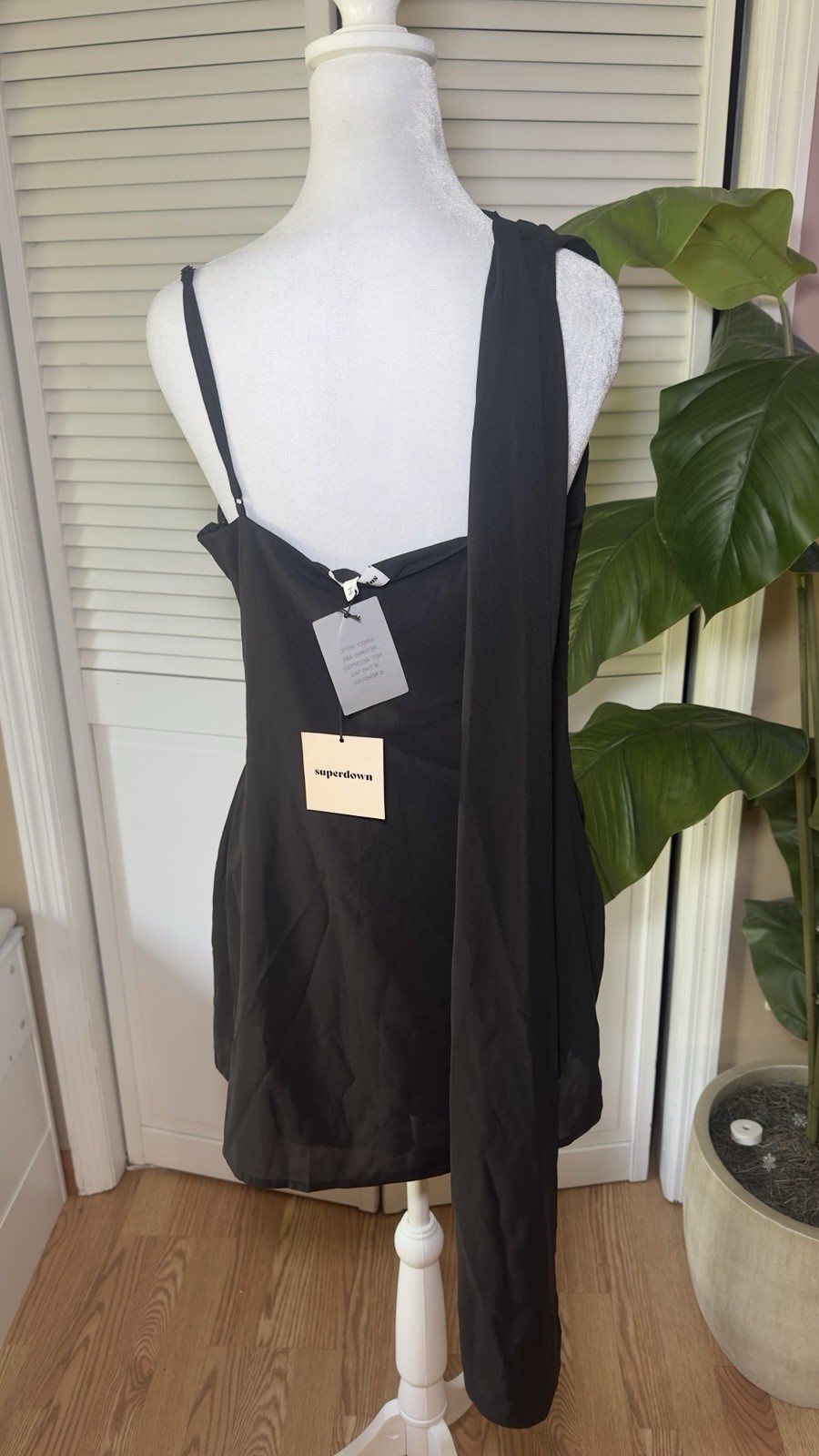 Superdown Revolve Black Draped Scarf Neck Mini Dress Women’s Size M