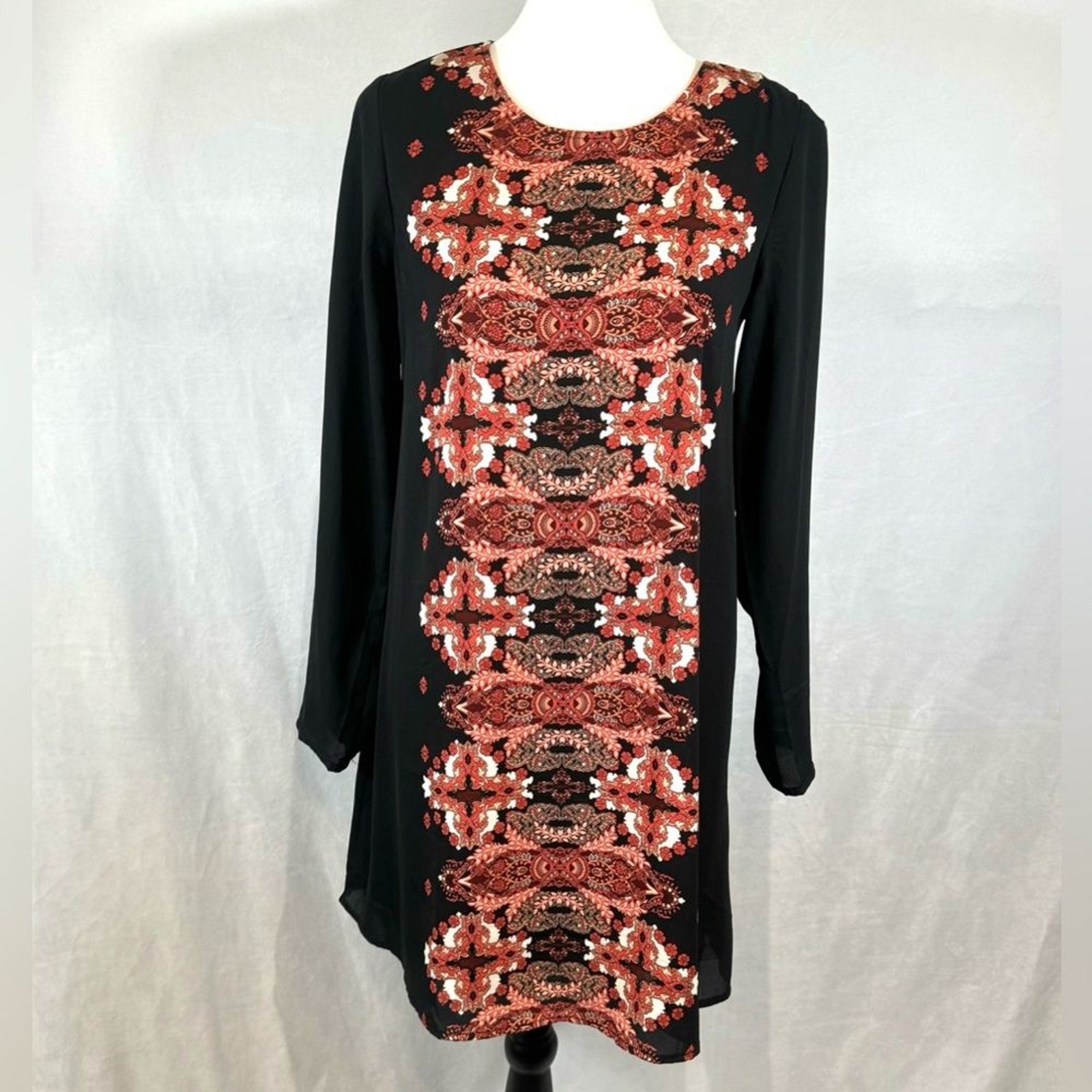 Black and rust boho print keyhole back shift dress size small NWT