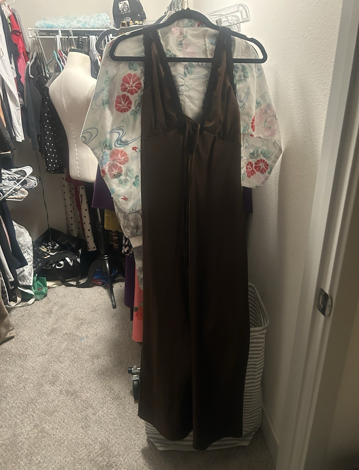 Wild Fable Solid Maxi Dress Long Sleeveless V-Neck Brown Women’s Size M