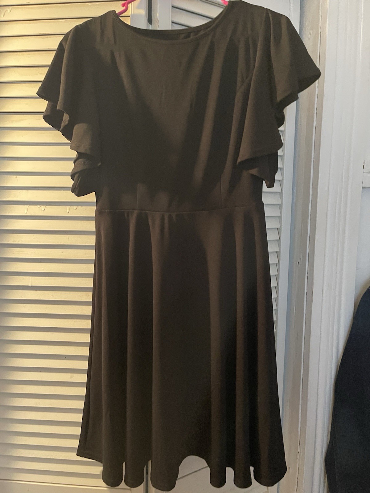Women’s Black Solid Fit & Flare Knee Length Dress Round Neck Ruffle Size M