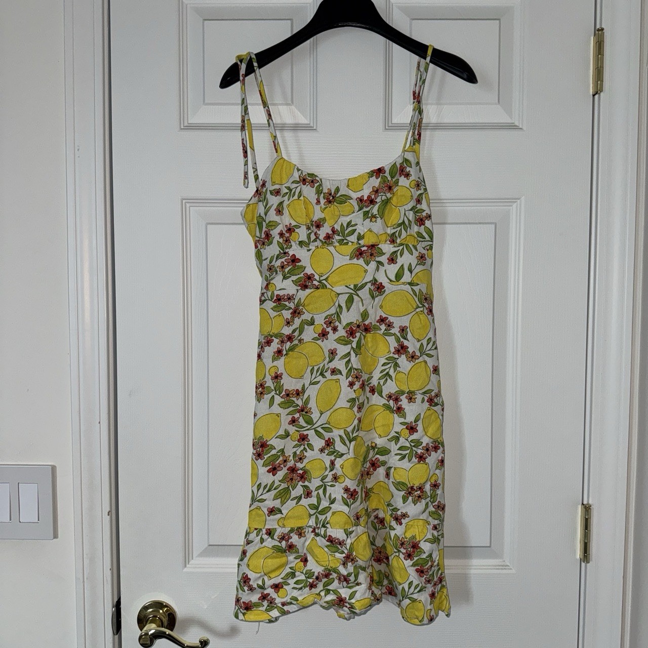 Monteaub Los Angeles Floral Lemon Linen Blend Sundress (Small)