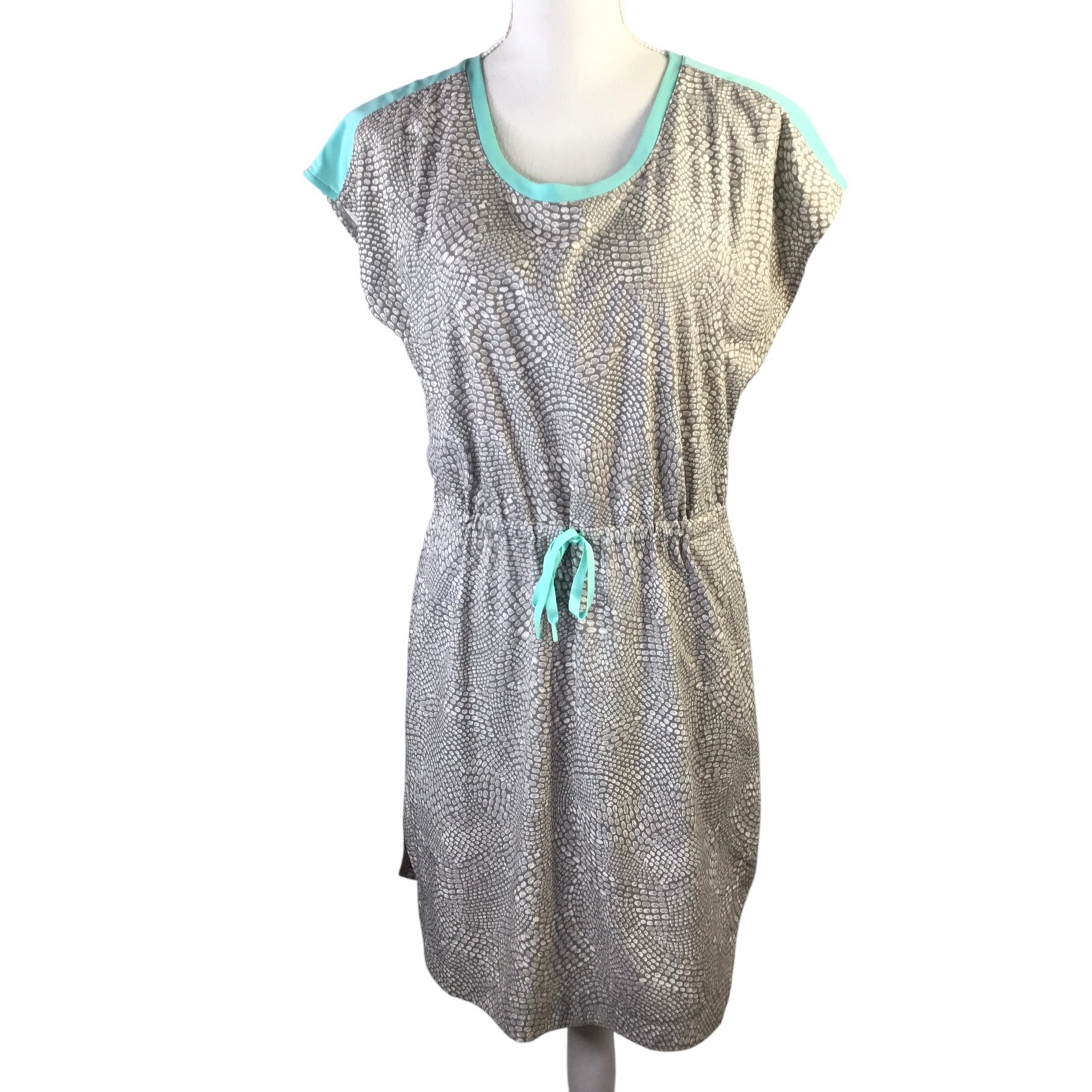 Title Nine Nimblene Athletic Dress Zip Pocket Golf Sz Medium Stretch Pebble Gray