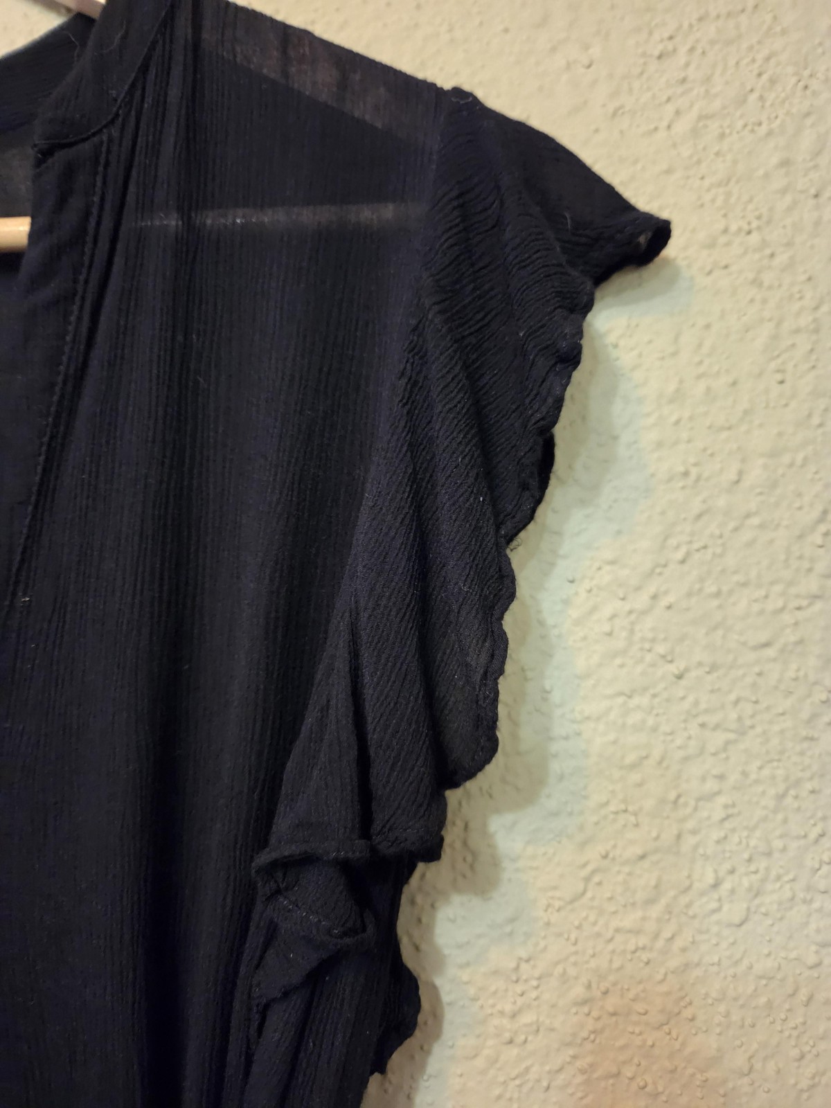 MOD REF Dress Womens Medium Black Ruffle Flutter Sleeve V Neck Midi Belted Rayon