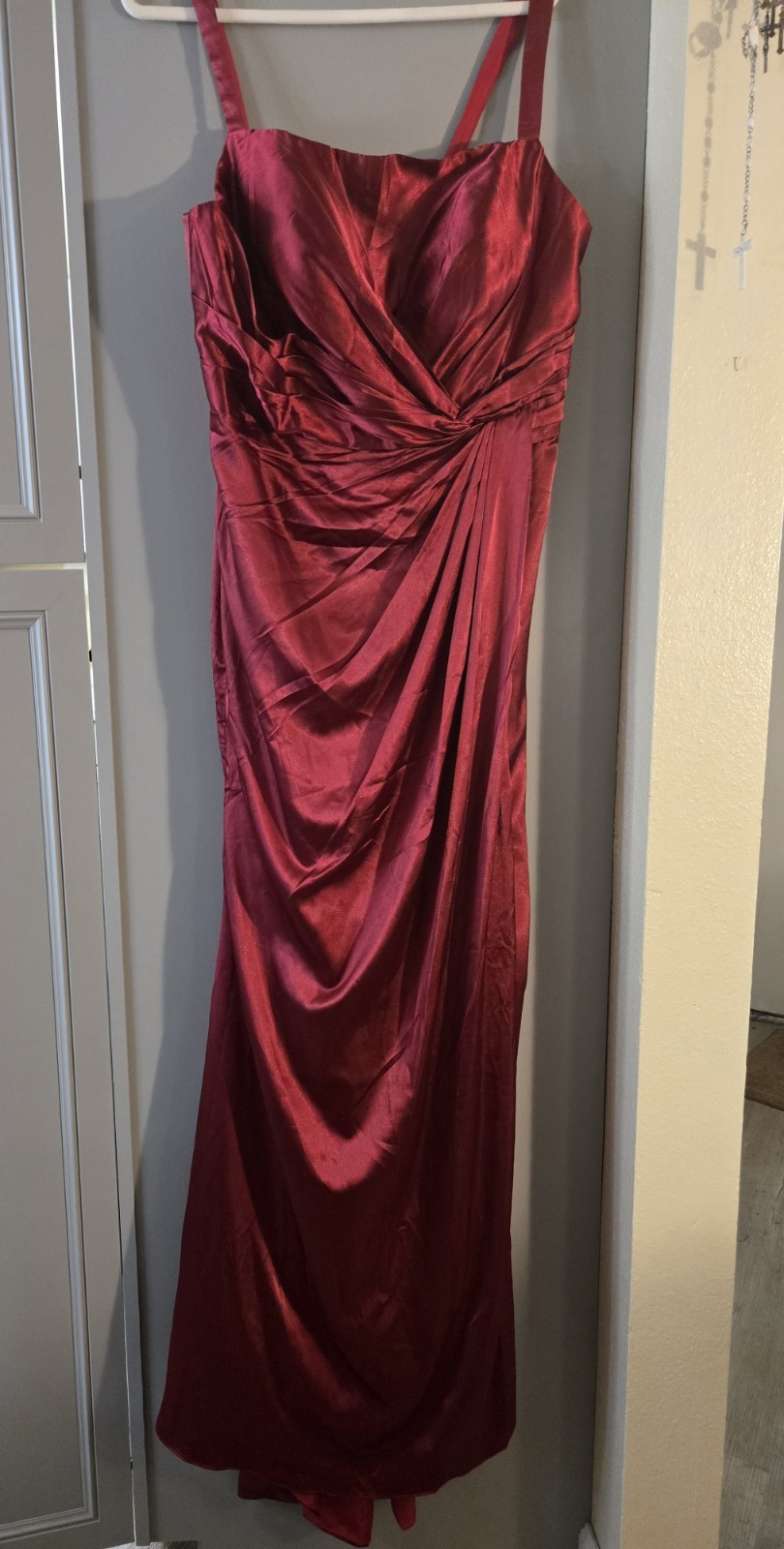 Women’s Red Satin Sweetheart Sleeveless Lace-Up Back Long Gown Plus 22
