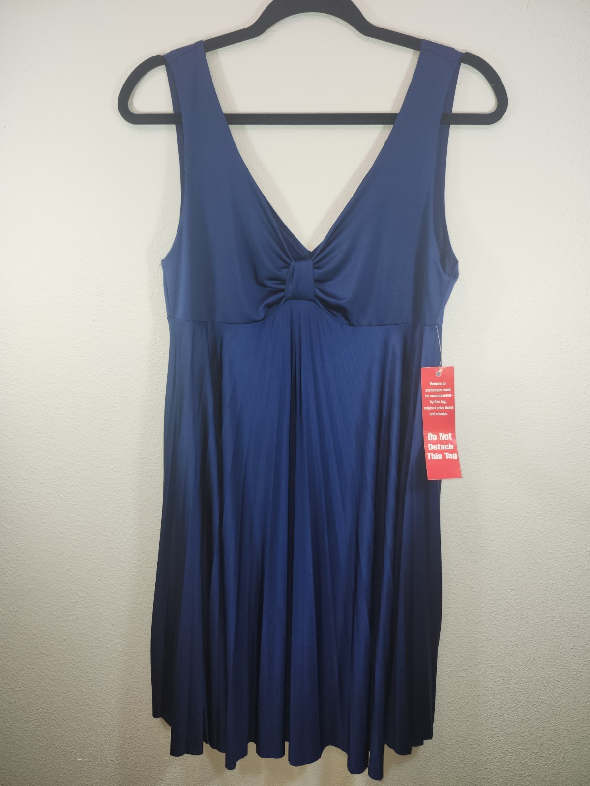 Soprano Women’s Navy Pleated Dress Size L NWT