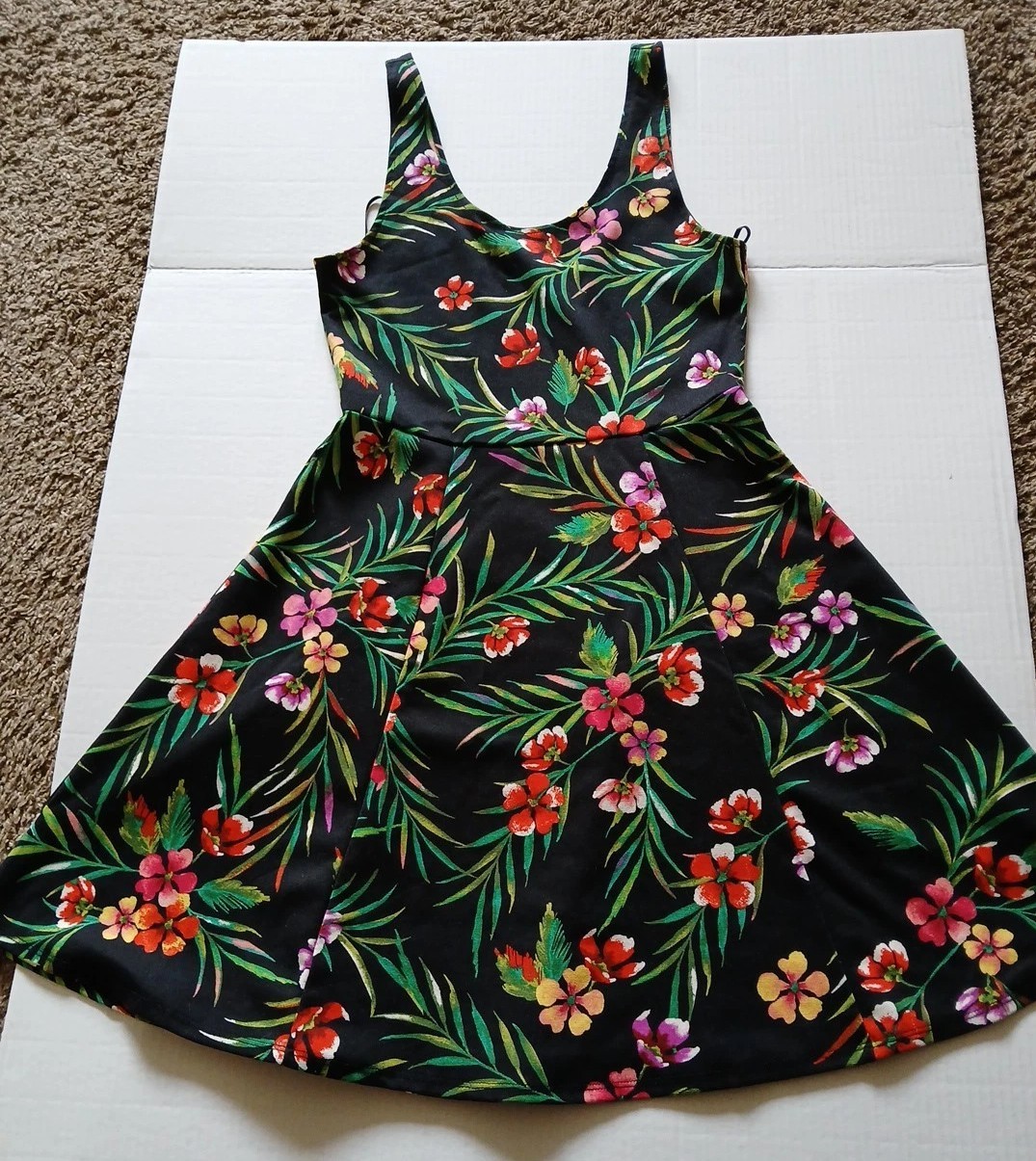 Ambiance Apparel Black-Hawaiian-Floral Flirty Sundress Women Small Vibrant Color