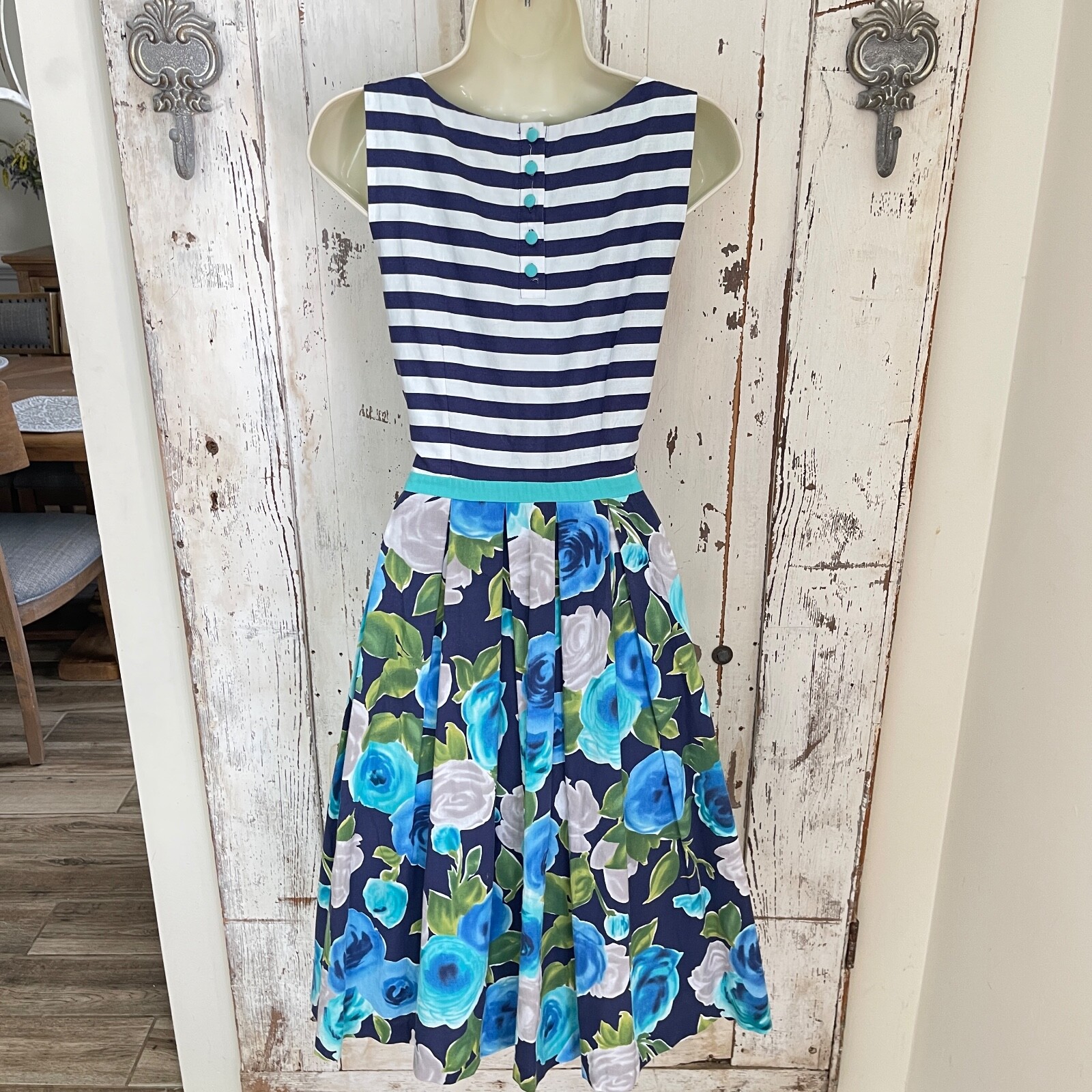 Mod Cloth Juniors Size Small Blue White Gray Green Floral Pocketed Cotton Dress
