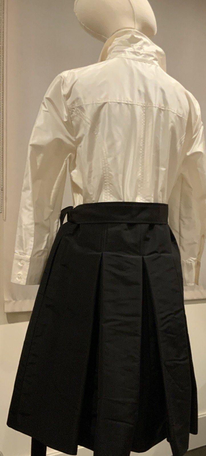 Carolina Herrera, New York, Black and White Taffeta Cocktail Dress, S 10