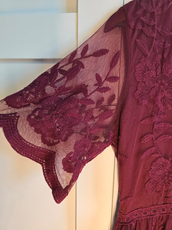 Altar’d State Burgundy Embroidered Maxi Dress Womens L Boho Lace Wedding Guest