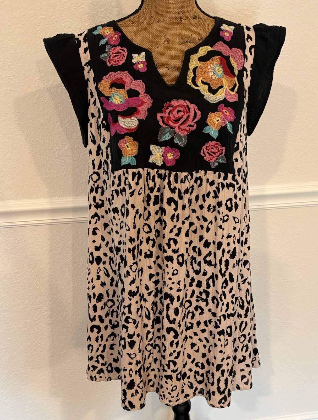 Savanna Jane Lucky in Leopard Dress Animal Print Embroidery Vacation MEDIUM