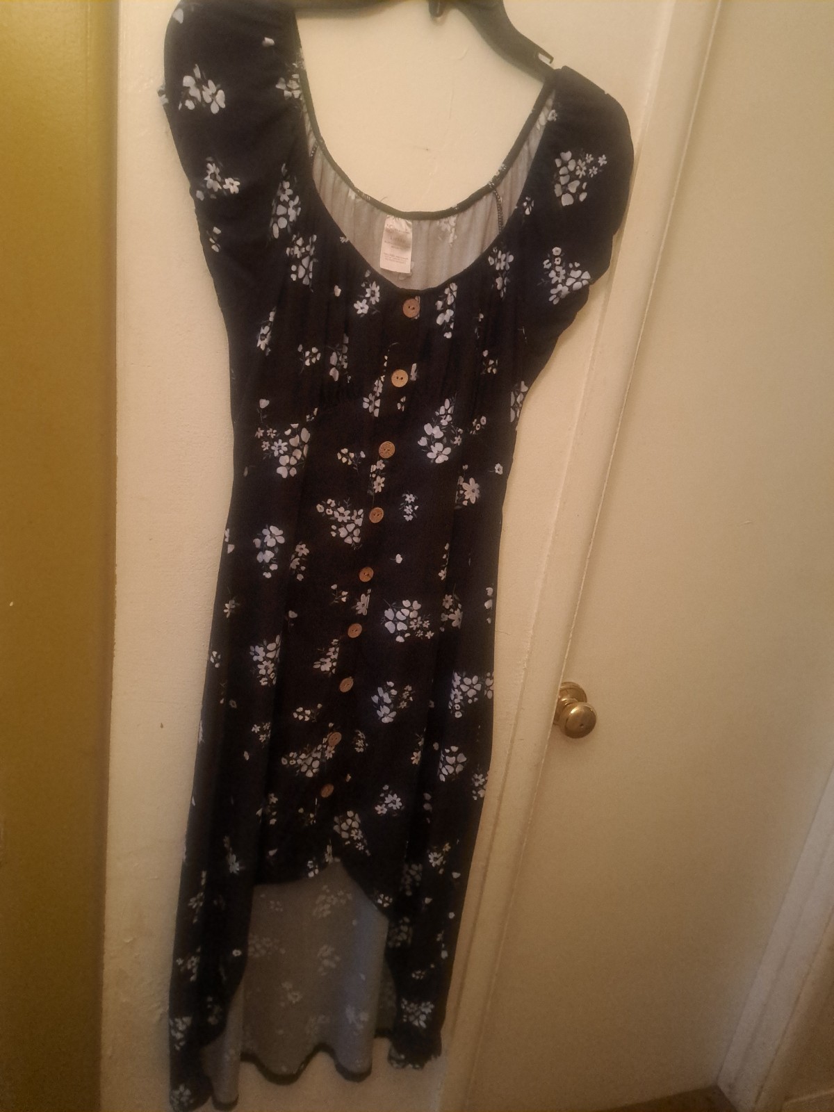 No Boundaries. Hi-low Front. L 11-13 Juniors. Navy Blue W/ Lite Blue Flowers