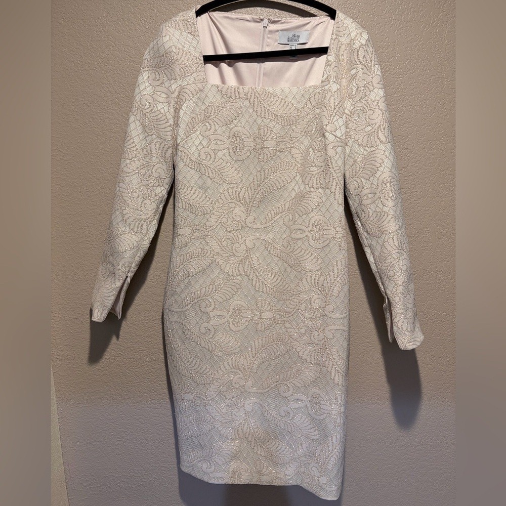 Badgley Mischka Stunning Cream Long Sleeve Dress with Gold Accent Detail Sz 6