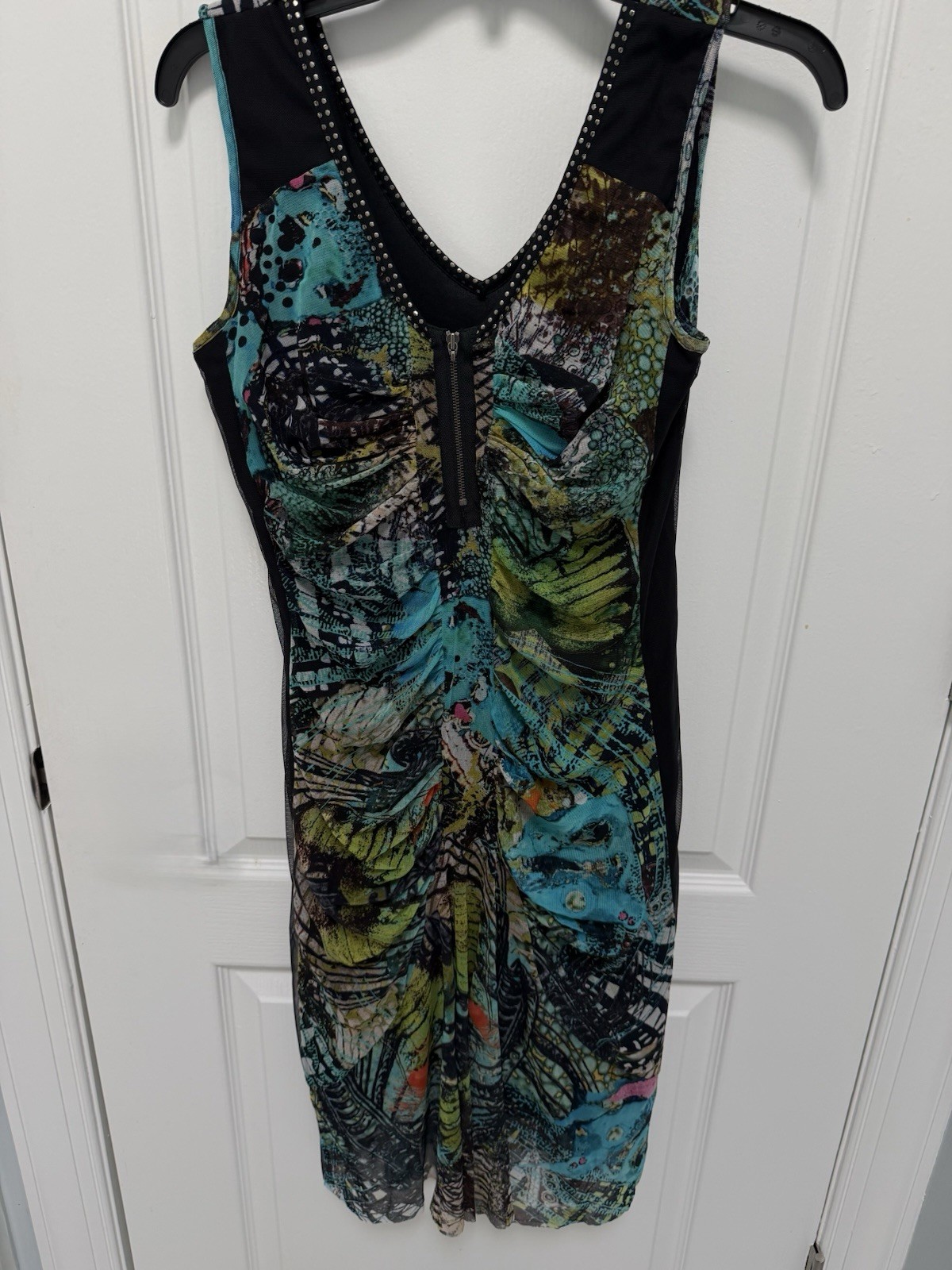 Garella Women’s Black Multi-Color V-Neck Dress. Sleeveless, Size 4