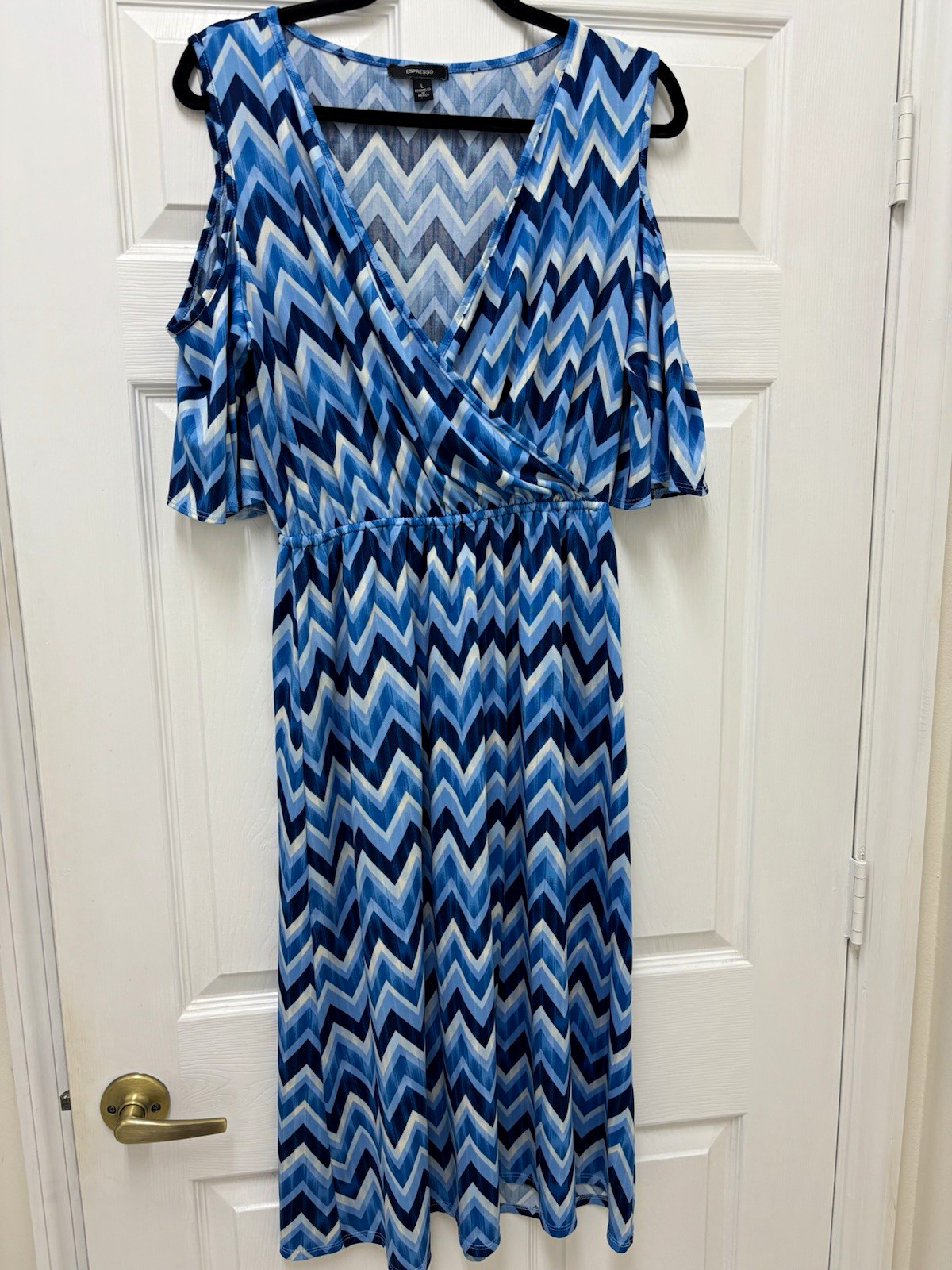 Espresso Blue White Chevron V-Neck Cold Shoulder Short Sleeve A-Line Midi L