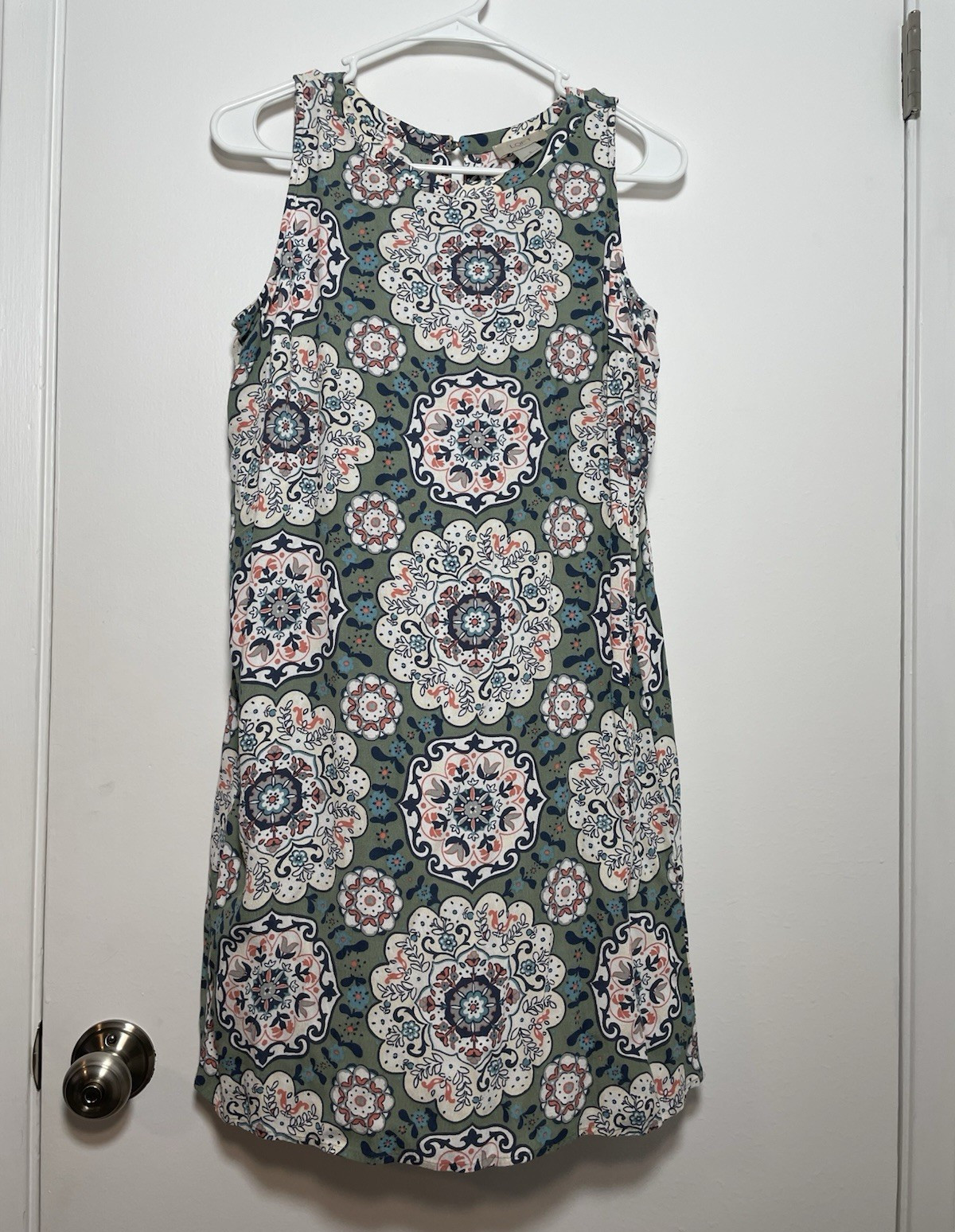 LOFT Outlet Green Floral Shift Dress Round Neck Knee Length S