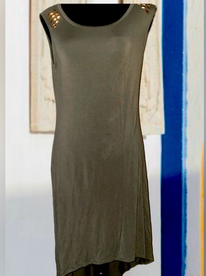 xhilaration. Dress Size M – pre owned 96% RAYON / 4% SPANDEX + Free Gift